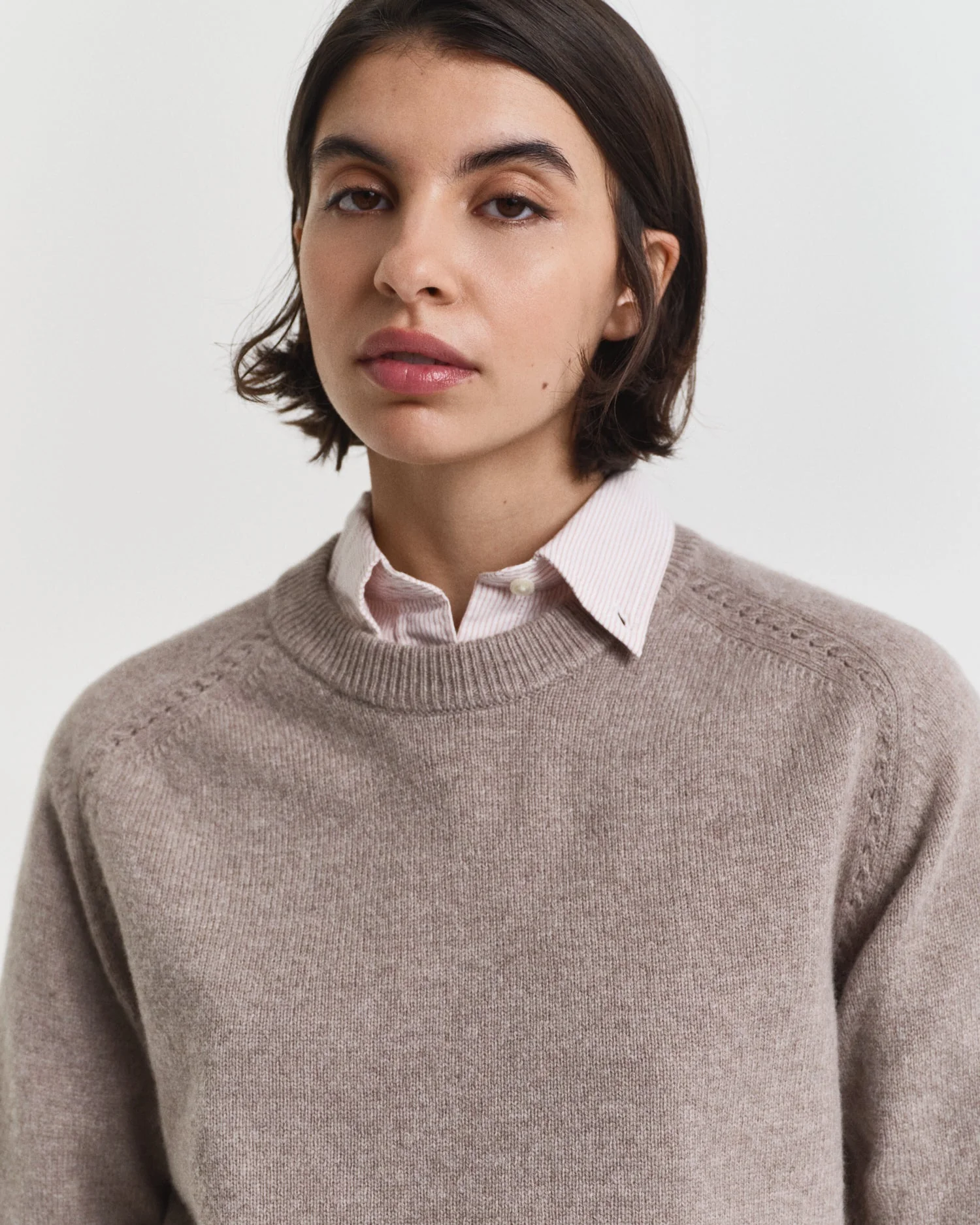 Soft Wool Lounge C-Neck Taupe Beige - Image 4
