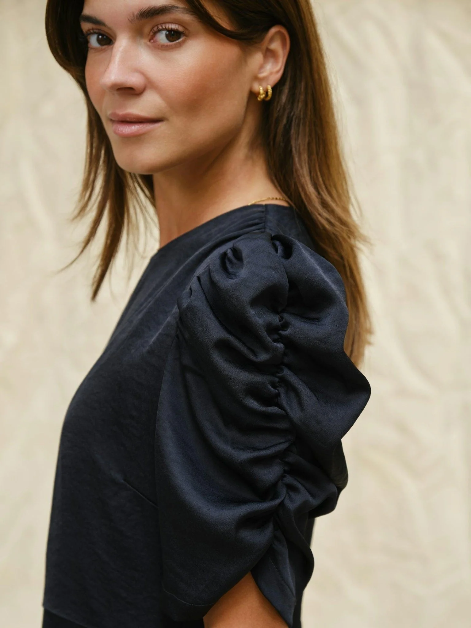 Benuti Solid Dress Navy - Image 5
