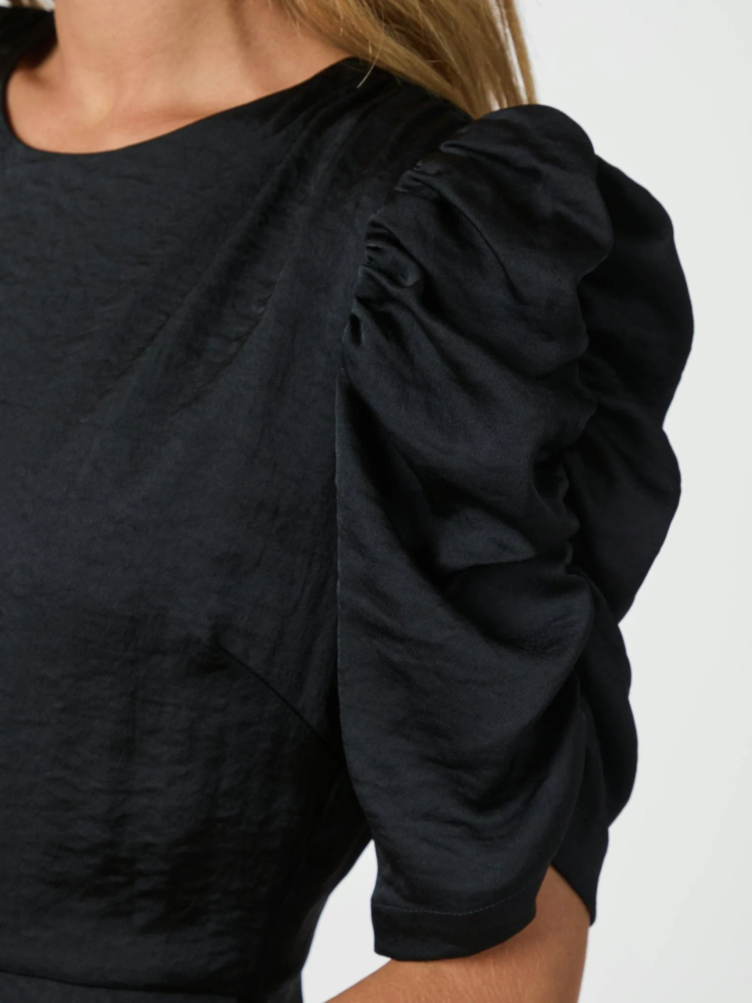 Benuti Solid Dress Navy - Image 8