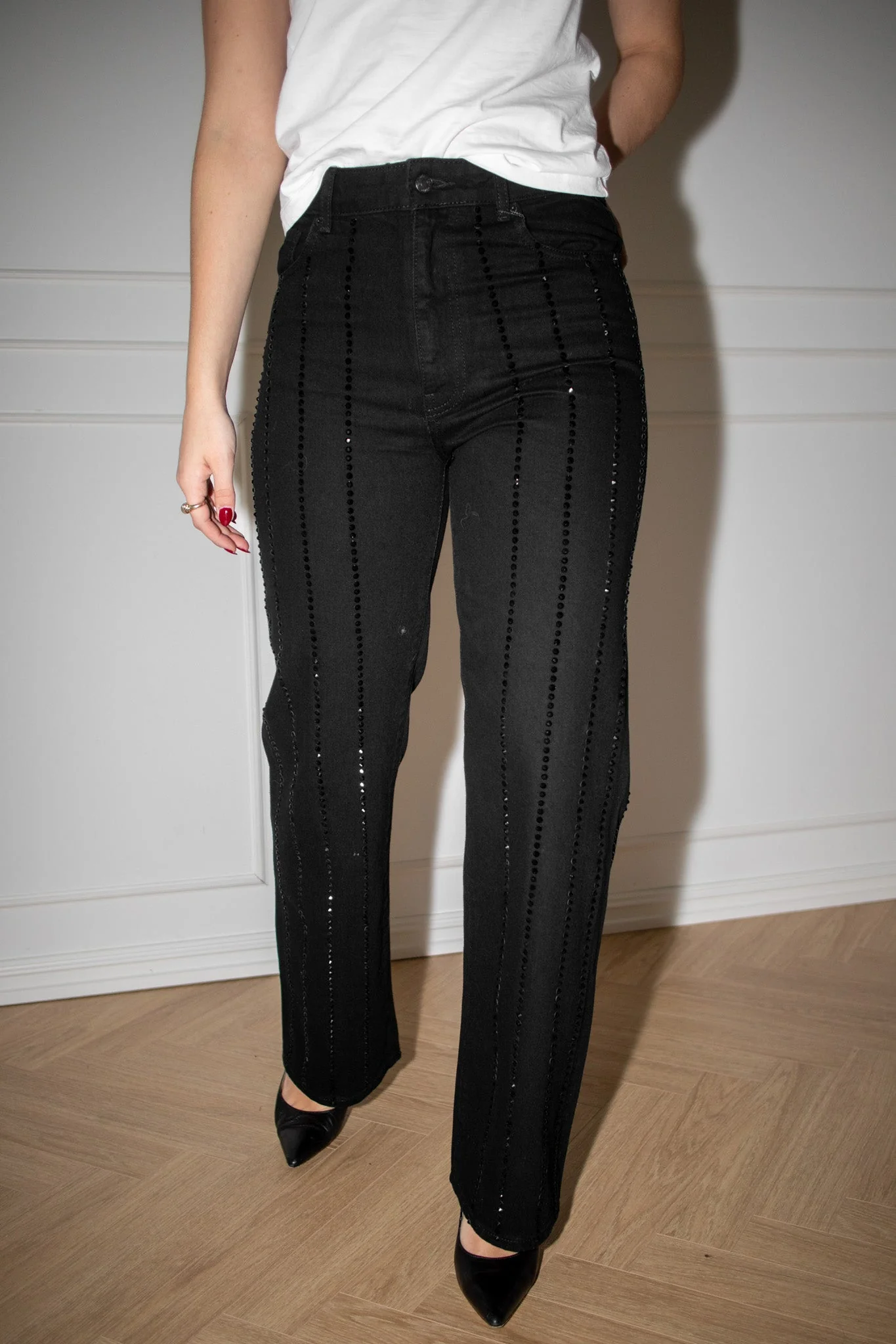 Luca Embellished Black - Image 4
