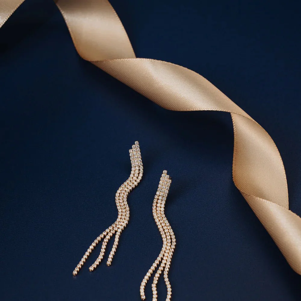 Cupchain Waterfall Drop Earrings Pale Gold - Image 2