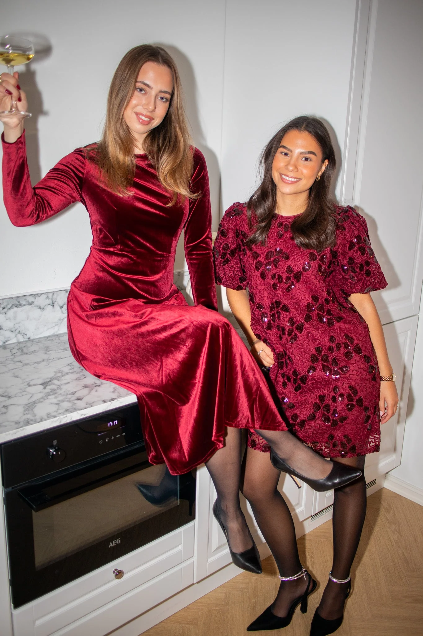 Attentiff Midi Velour Dress Bordeaux - Image 7