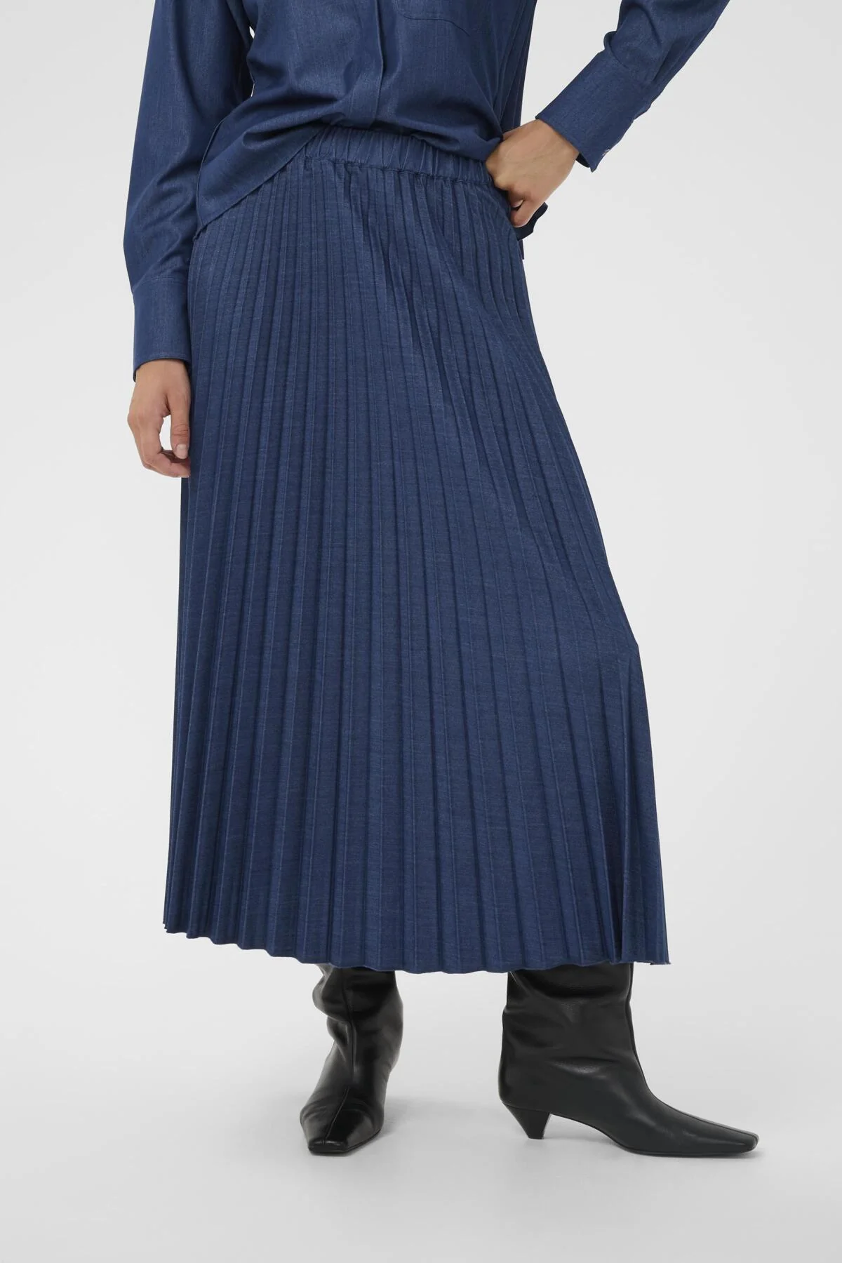 Cherrieiw Skirt Dark Denim - Image 9