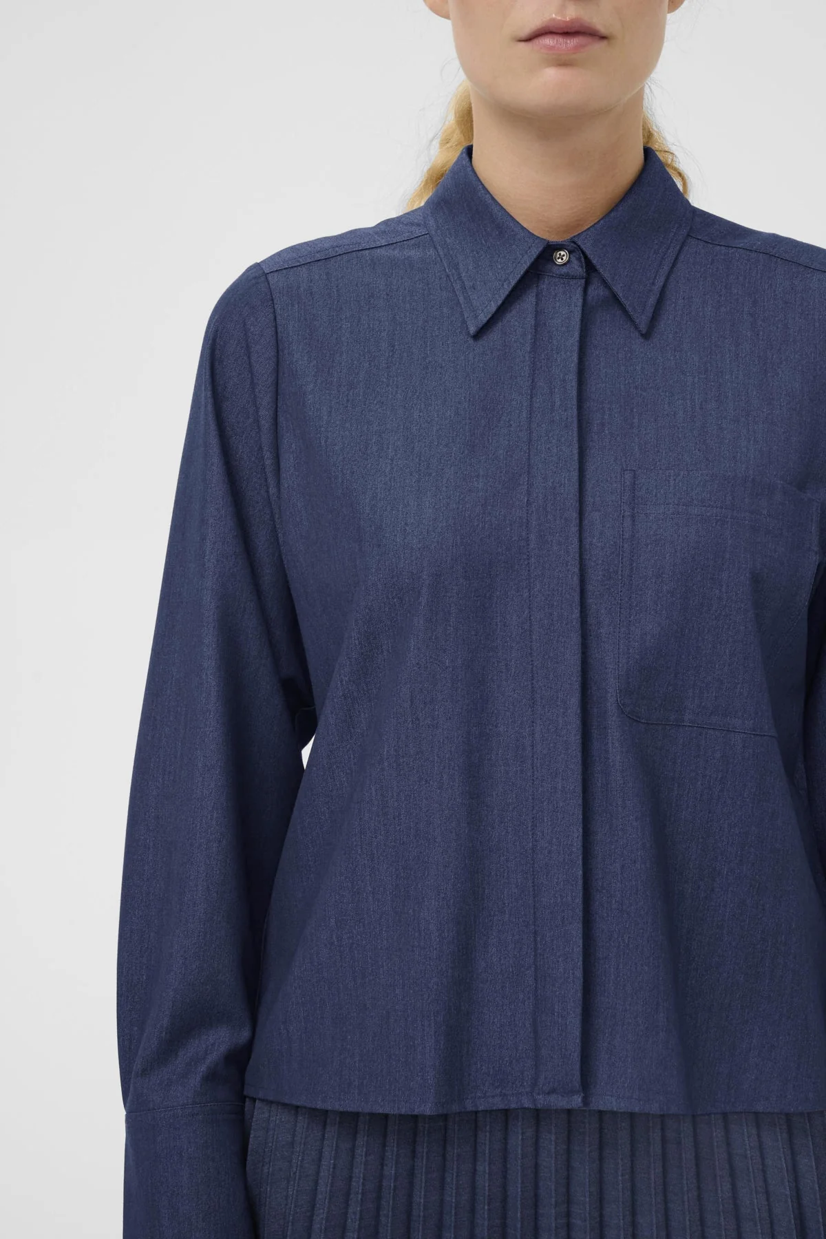 Cherrieiw Shirt Dark Denim - Image 10