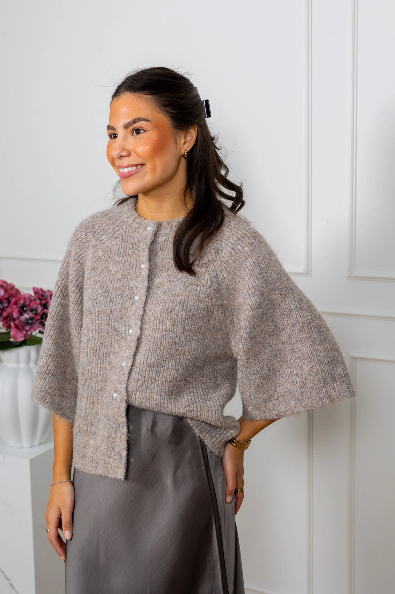 Amaya Fluffy Knit Cardigan Beige Melange - Image 6