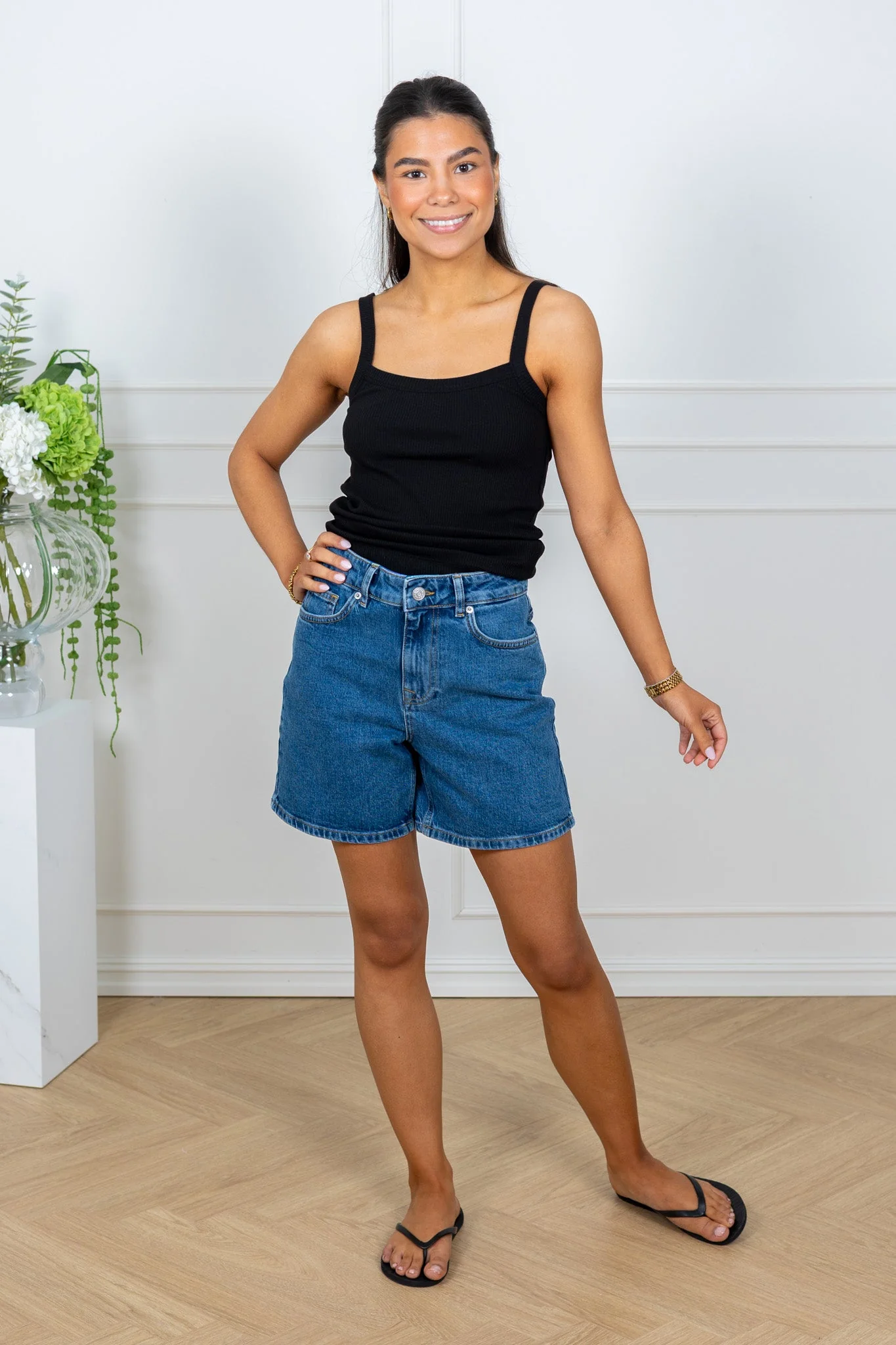 Celica Anna Strap Tank Top Black - Image 4