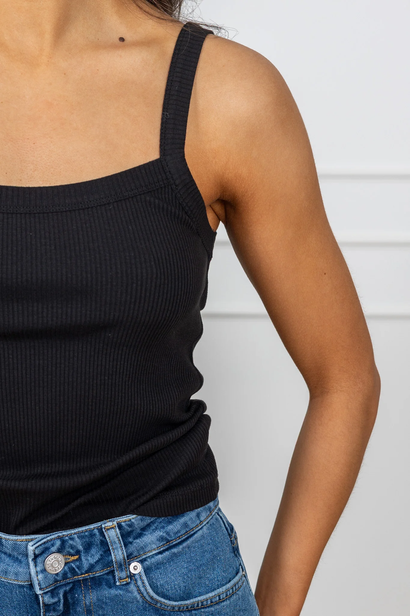 Celica Anna Strap Tank Top Black - Image 6