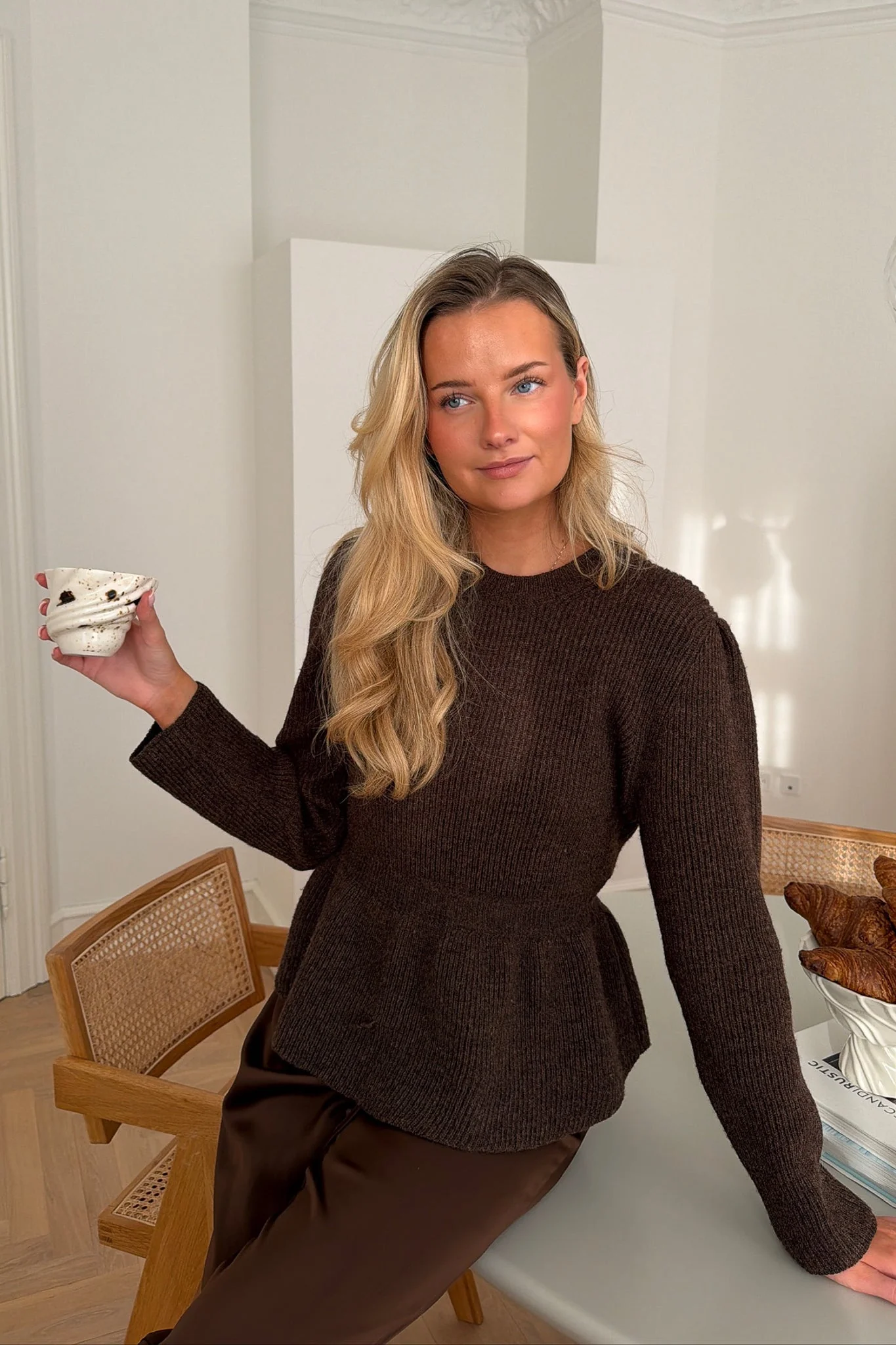 Sara Sweater Dark Brown - Image 3