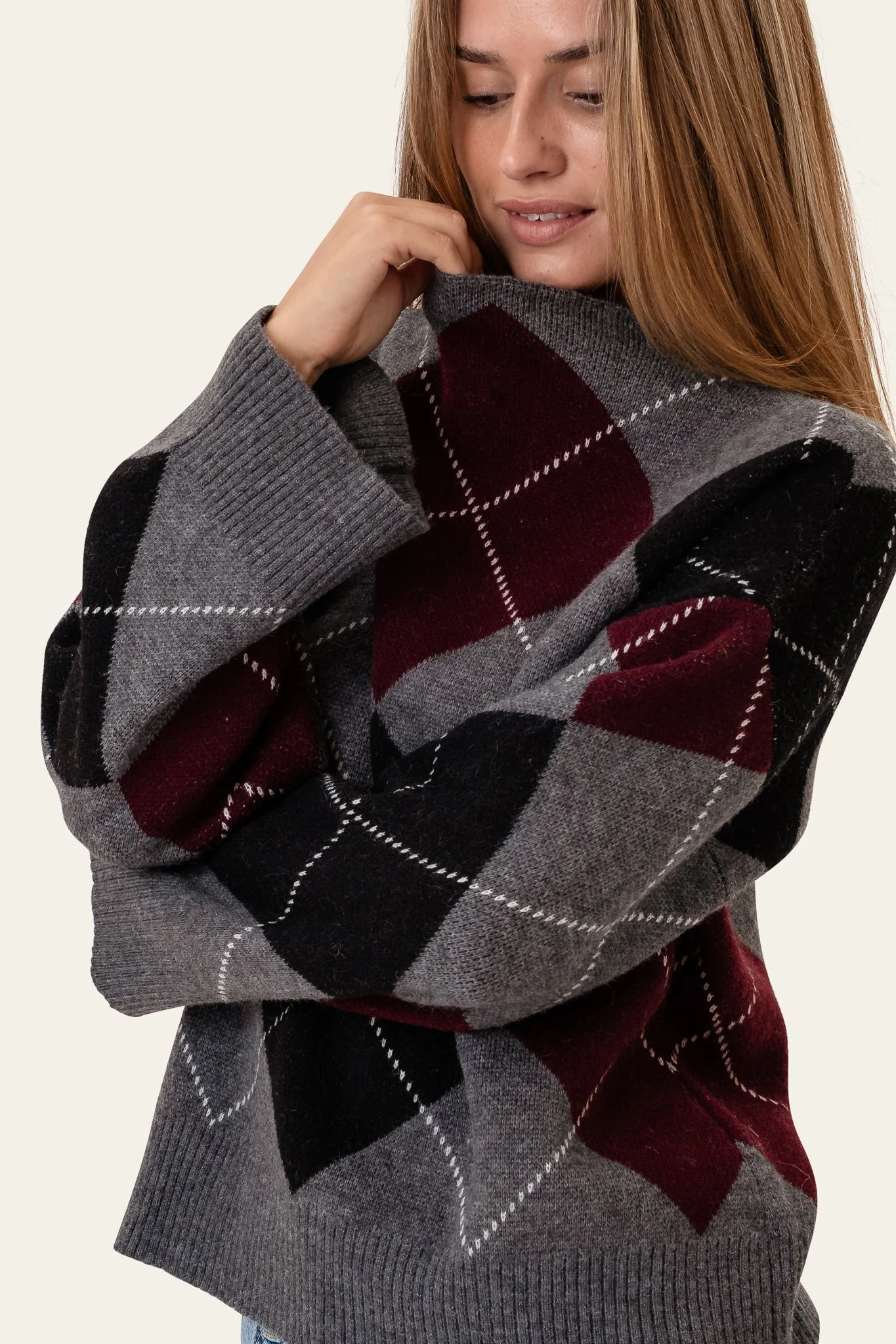Bolette Pullover Grey Argyle - Image 8
