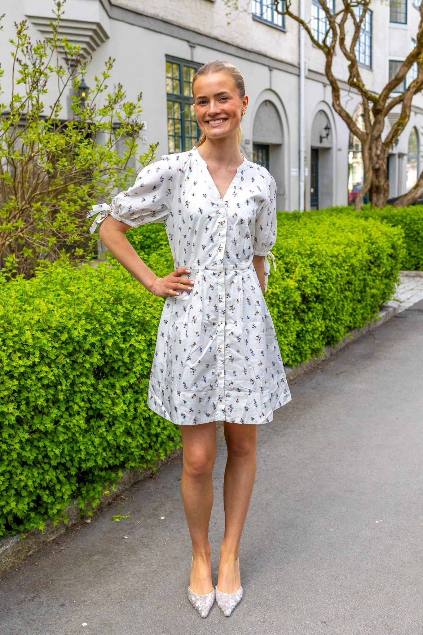 Lia Dress White Anemone Print - Image 3