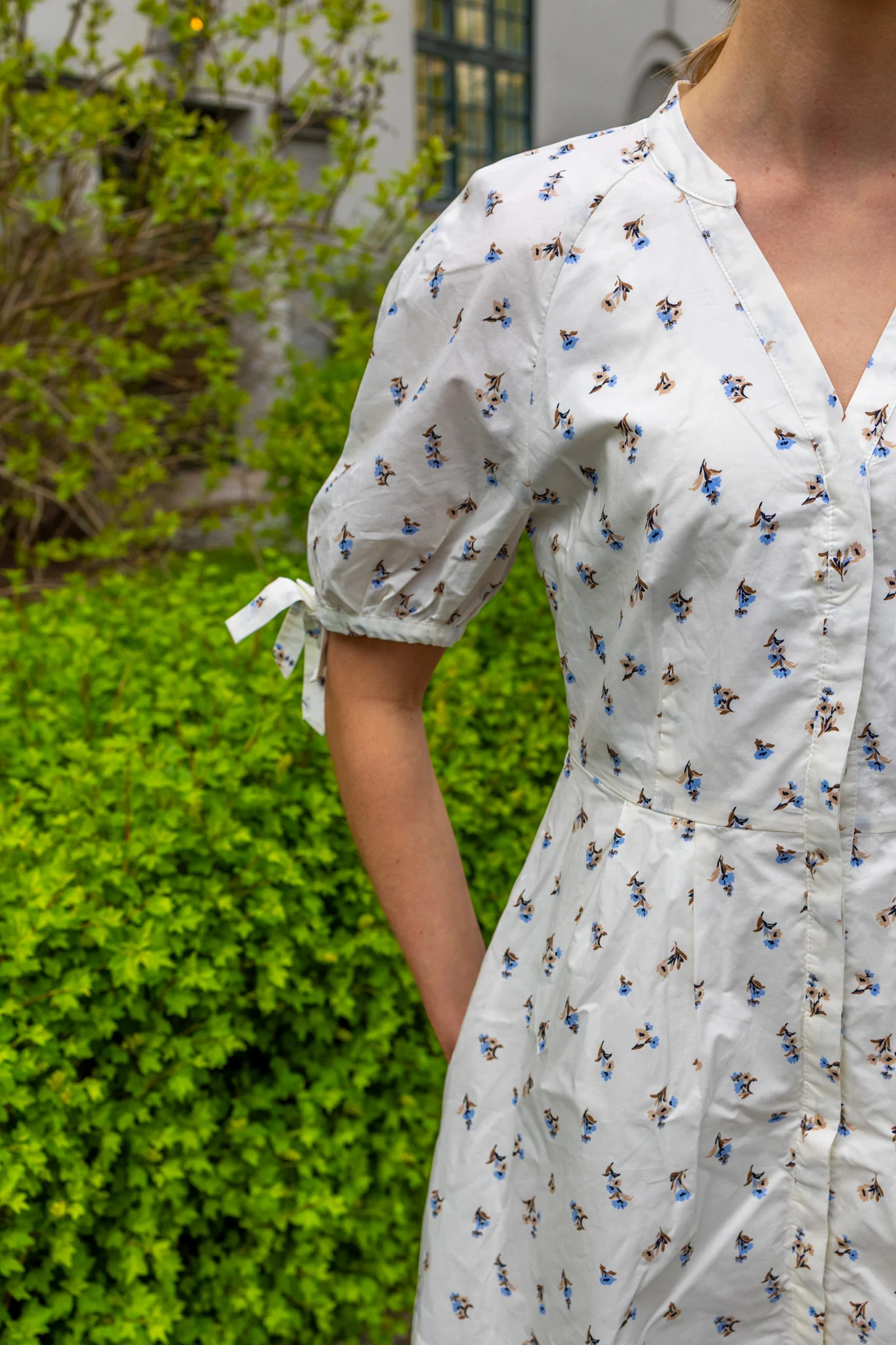 Lia Dress White Anemone Print - Image 7