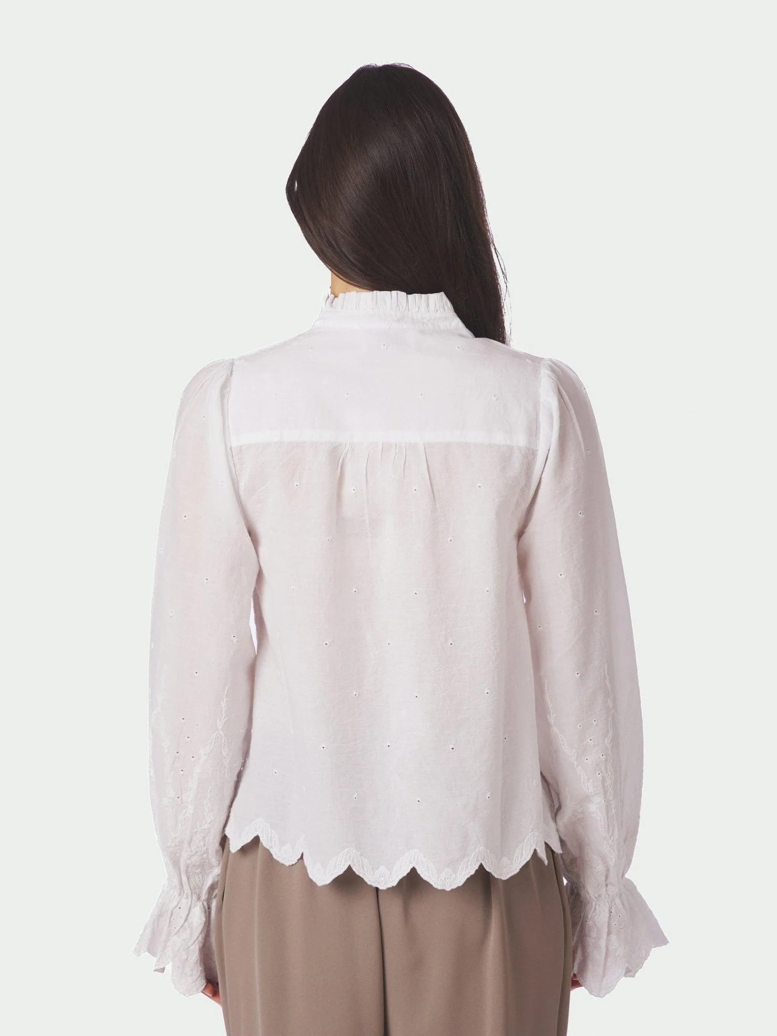 Amara Delicate Emb Blouse White - Image 5