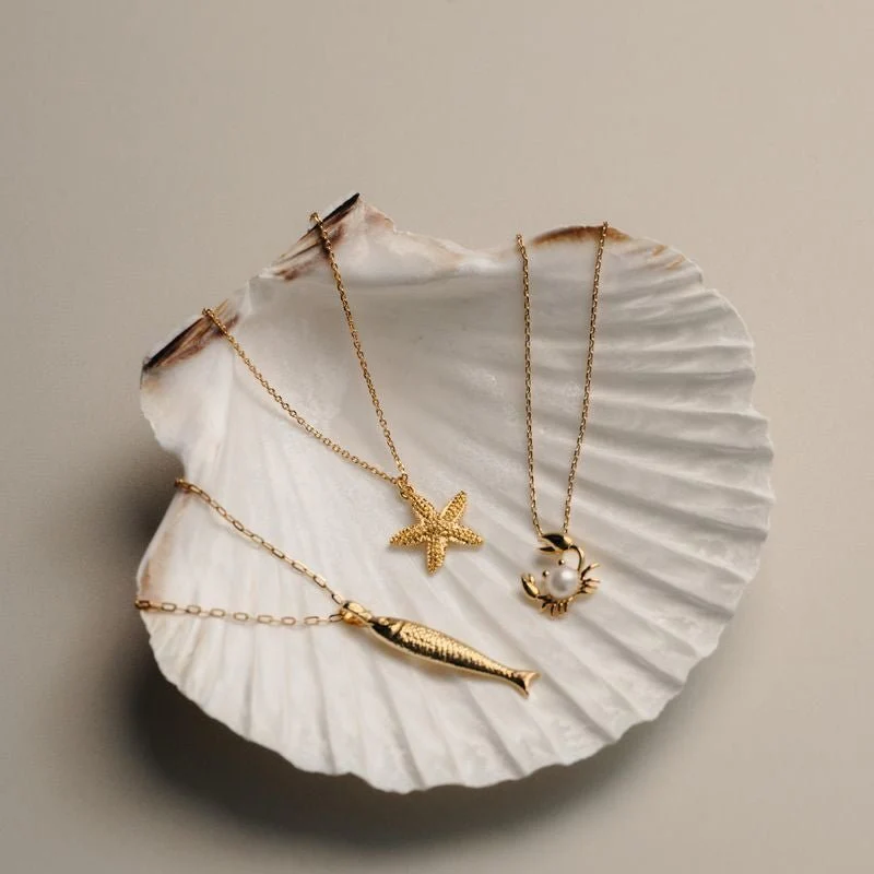 Textured Starfish Necklace Pale Gold - Image 3