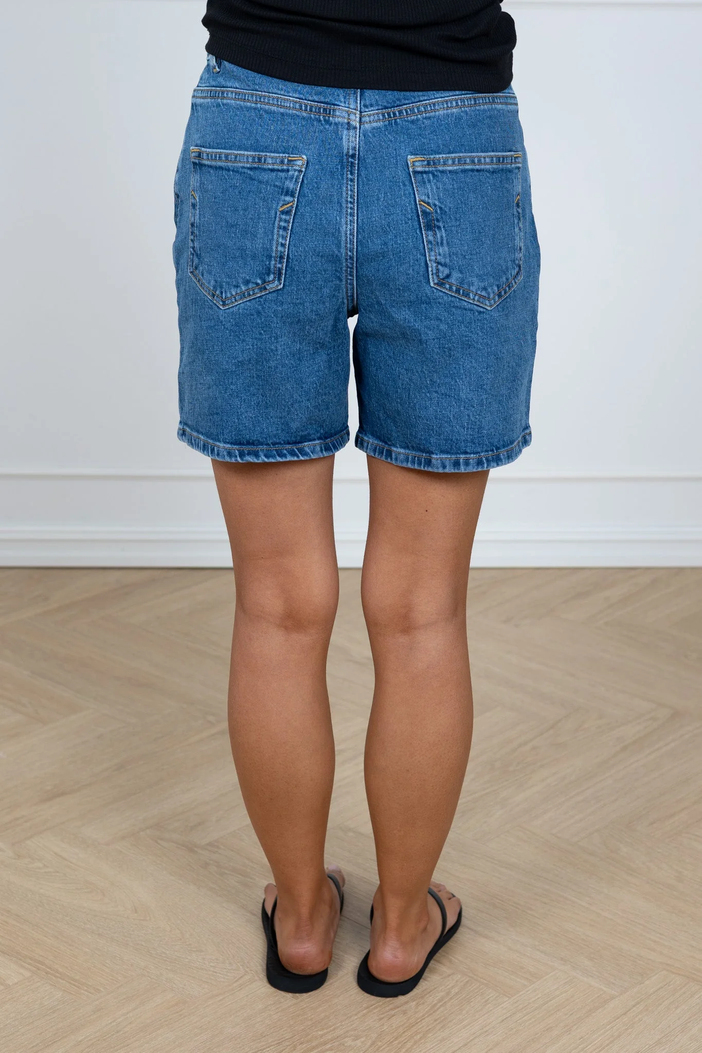 Krista Hw Midlue Denim Shorts Medium Blue Denim - Image 5