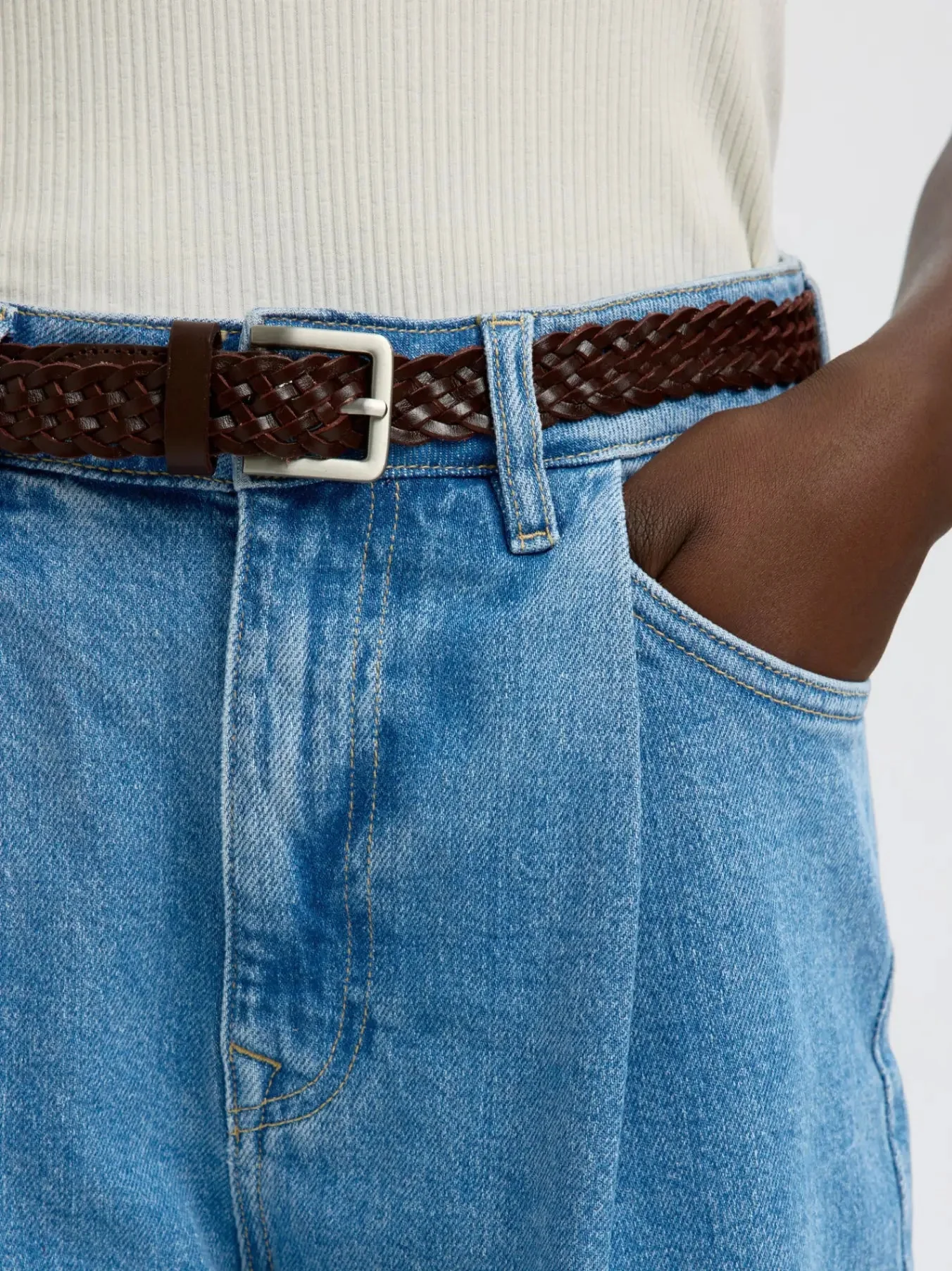 Wide Merle-Kori Hw Denim Shorts Light Blue Denim - Image 5
