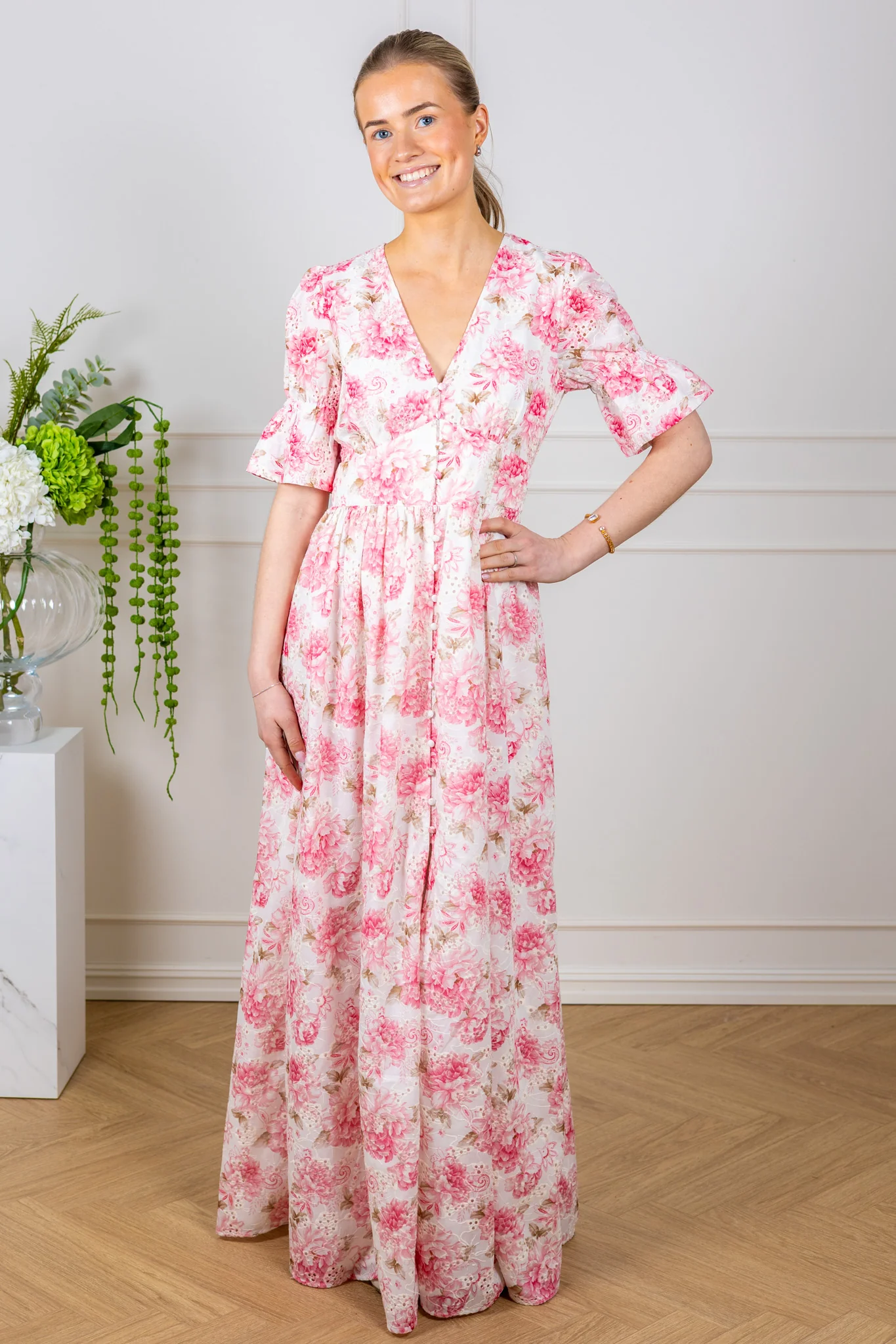 Evie Maxi Dress Peony Pop Pink - Image 3