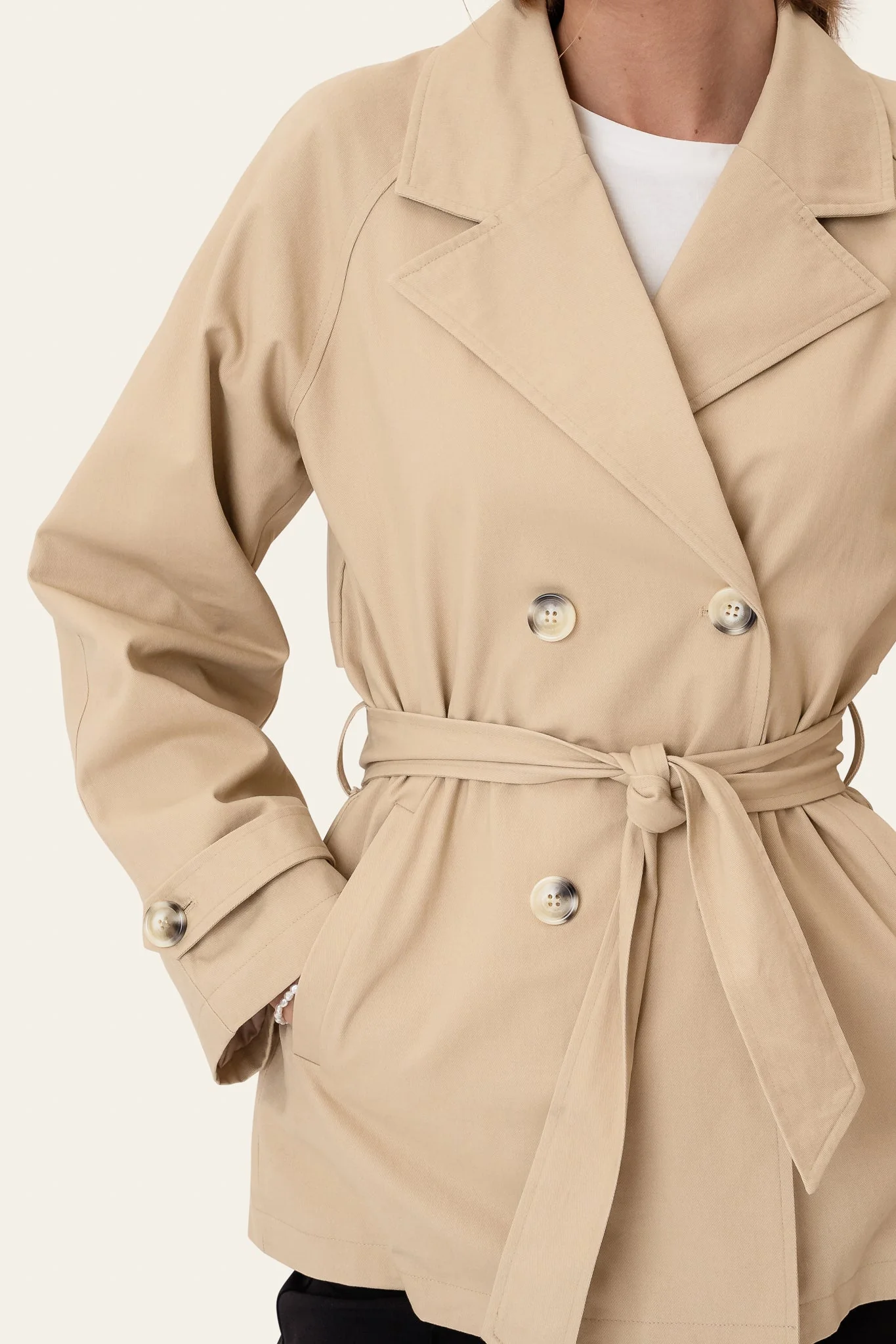 Beate Trenchcoat Beige - Image 5