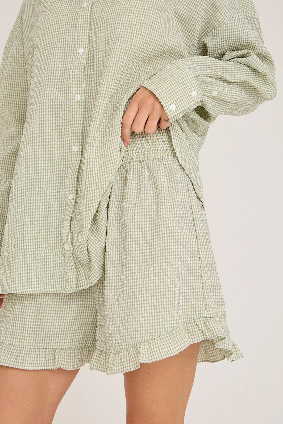 Sonja Shorts Light Green - Image 3