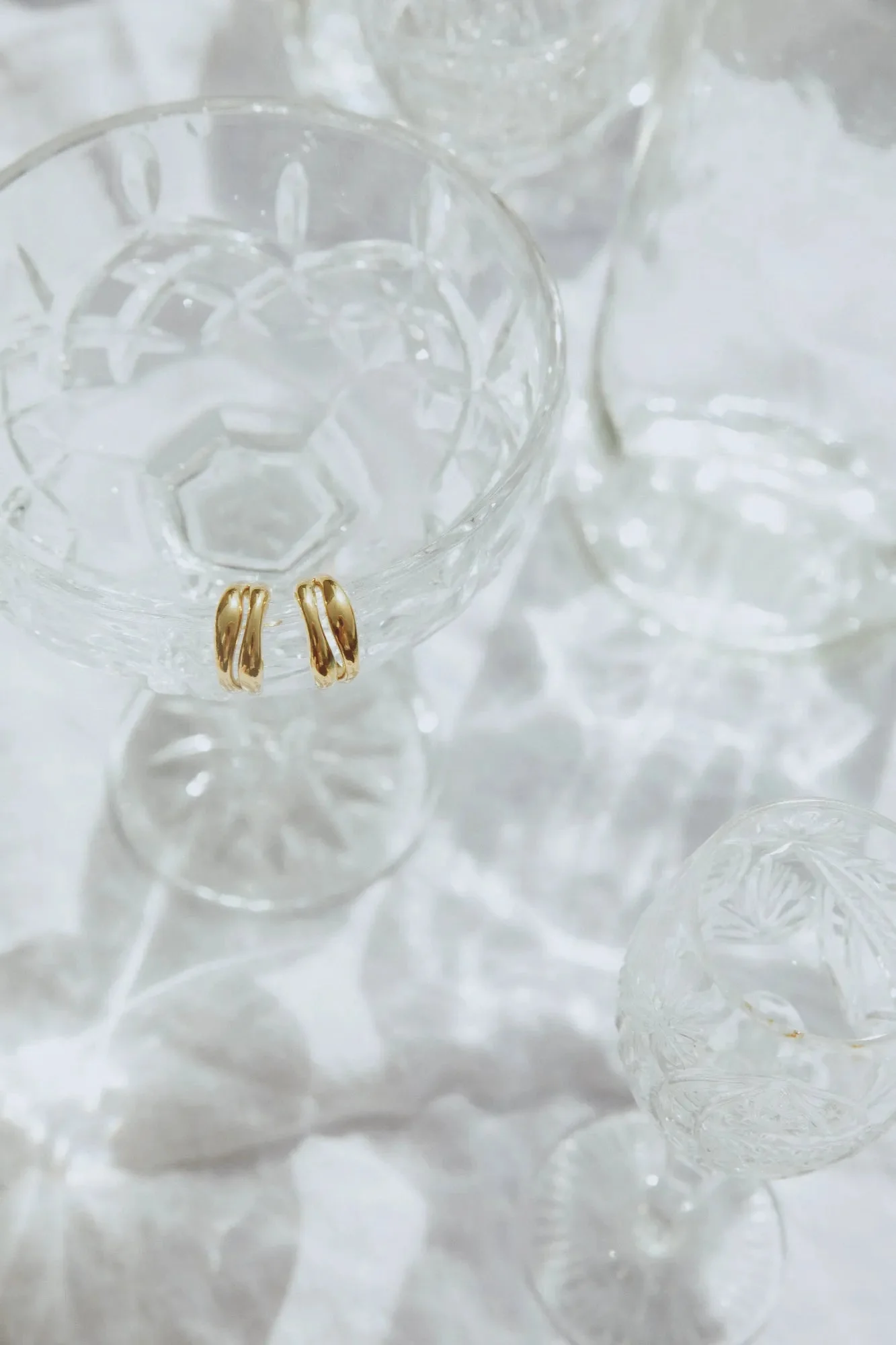 The Curved Hoops Gold - Image 5