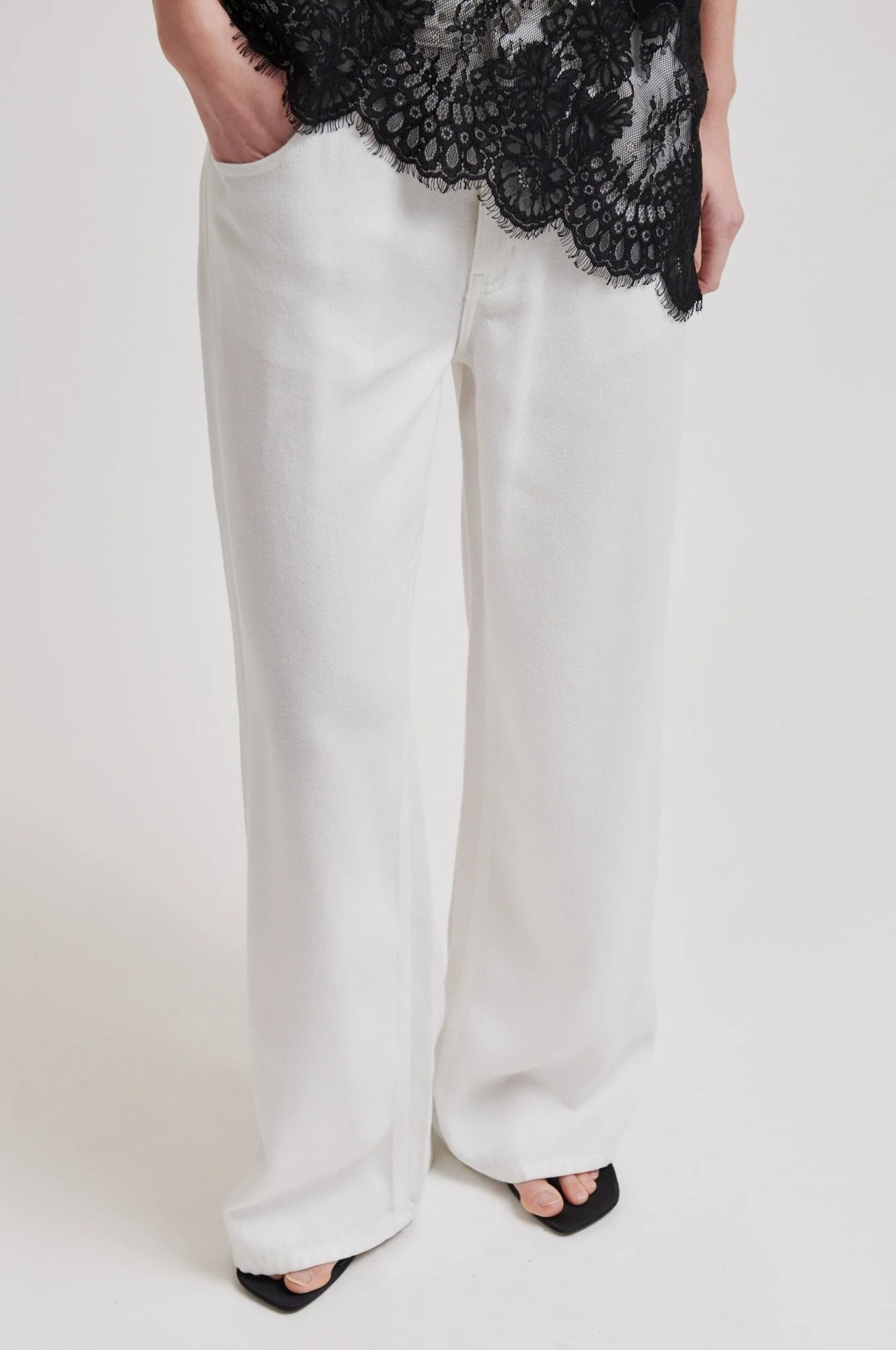 Irvine Denim Jeans White - Image 3