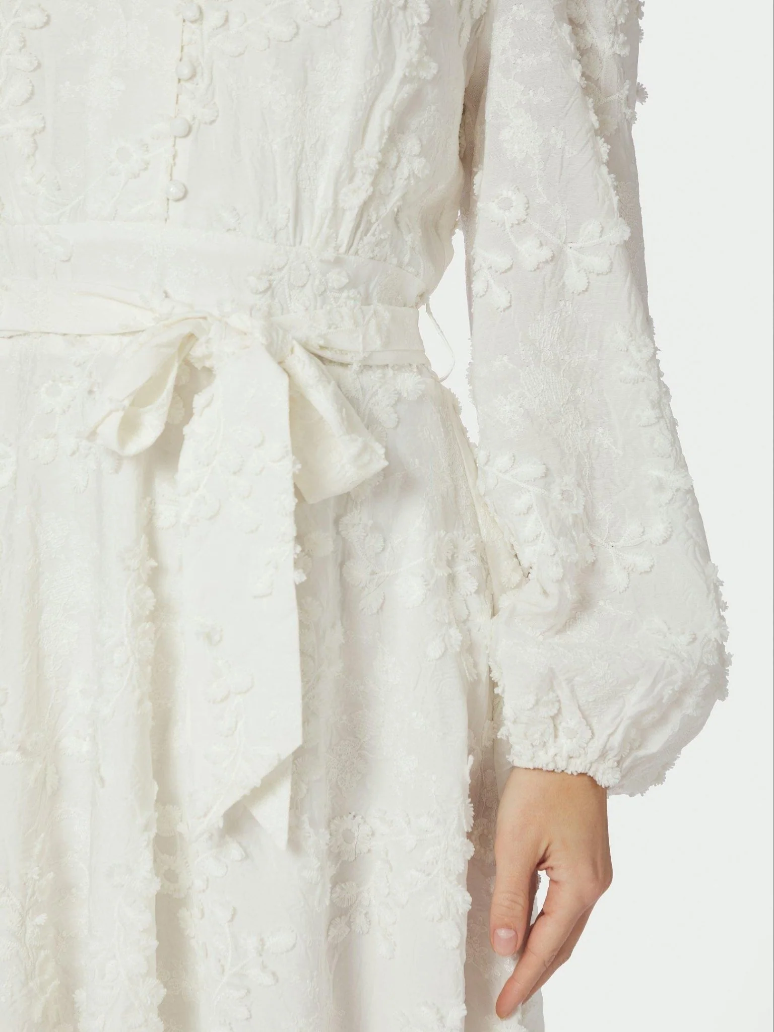 Monnie Embroidery Dress White - Image 6