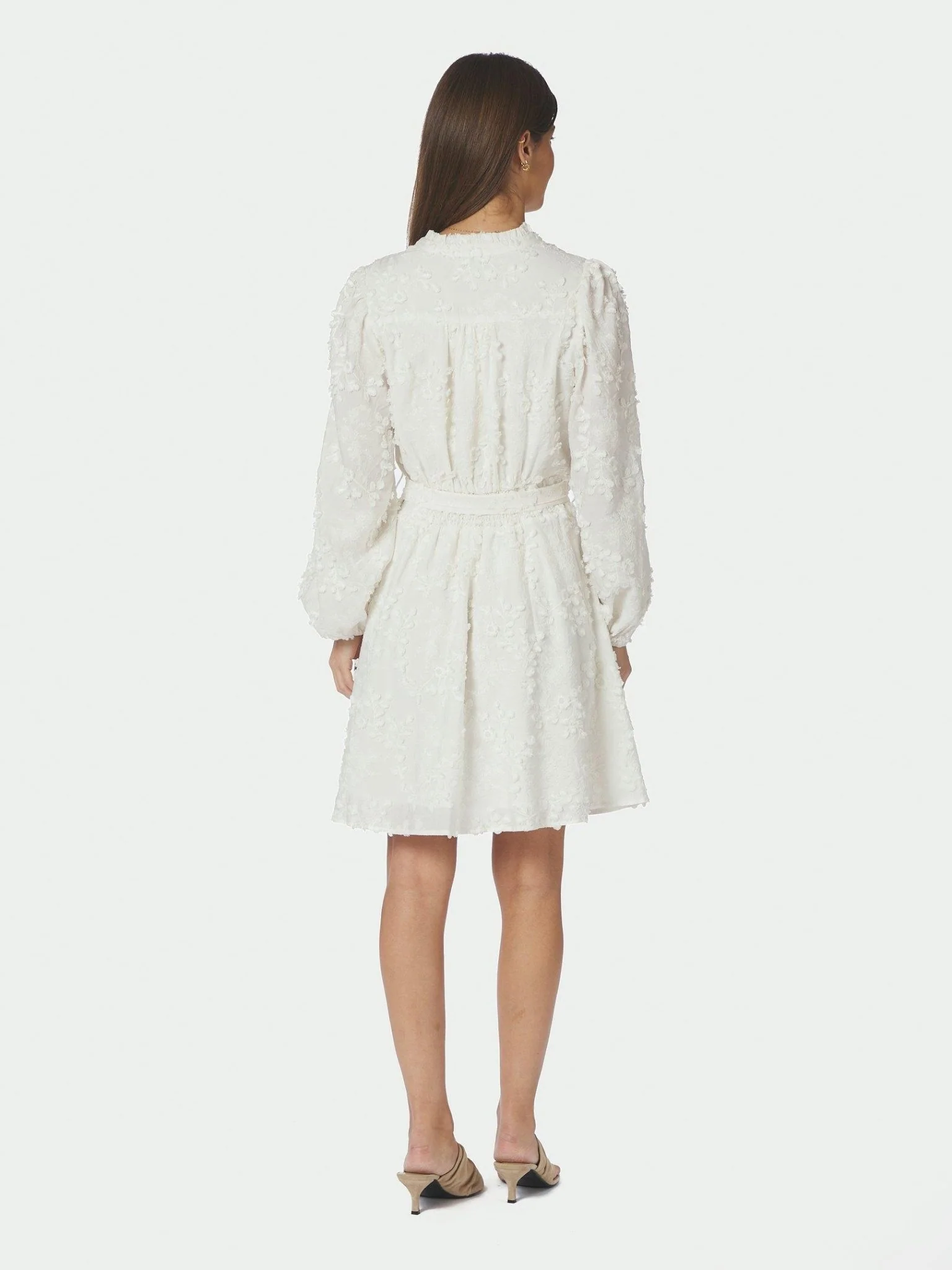Monnie Embroidery Dress White - Image 7
