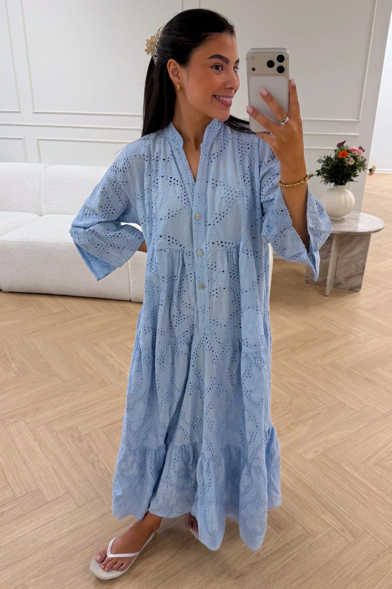 Mila Embroidery Dress Light blue - Image 2