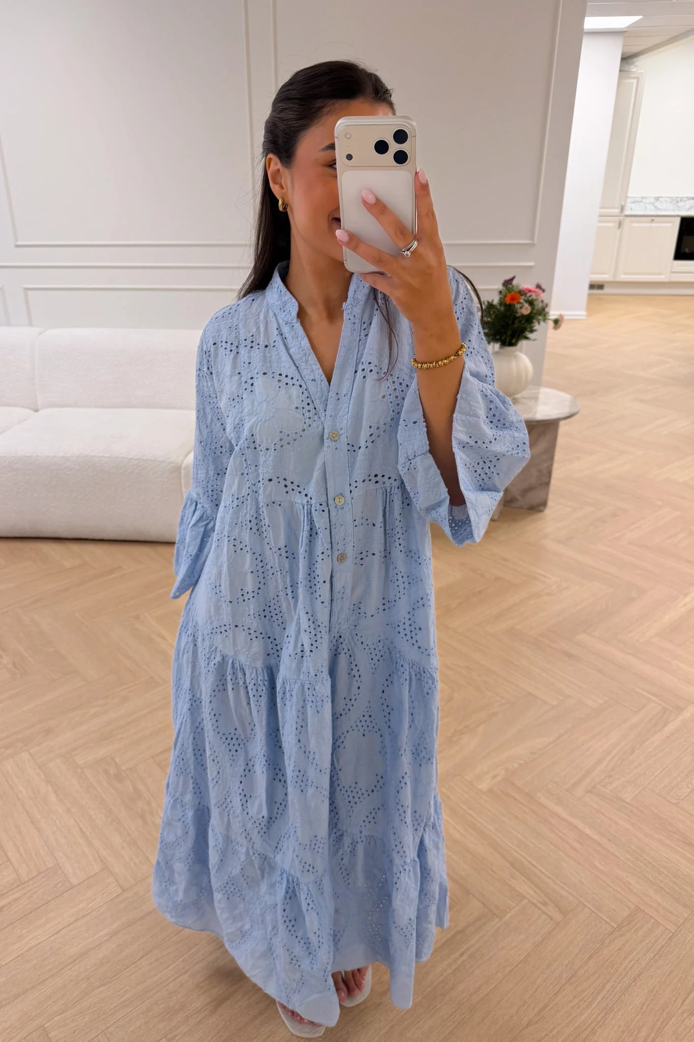 Mila Embroidery Dress Light blue - Image 3