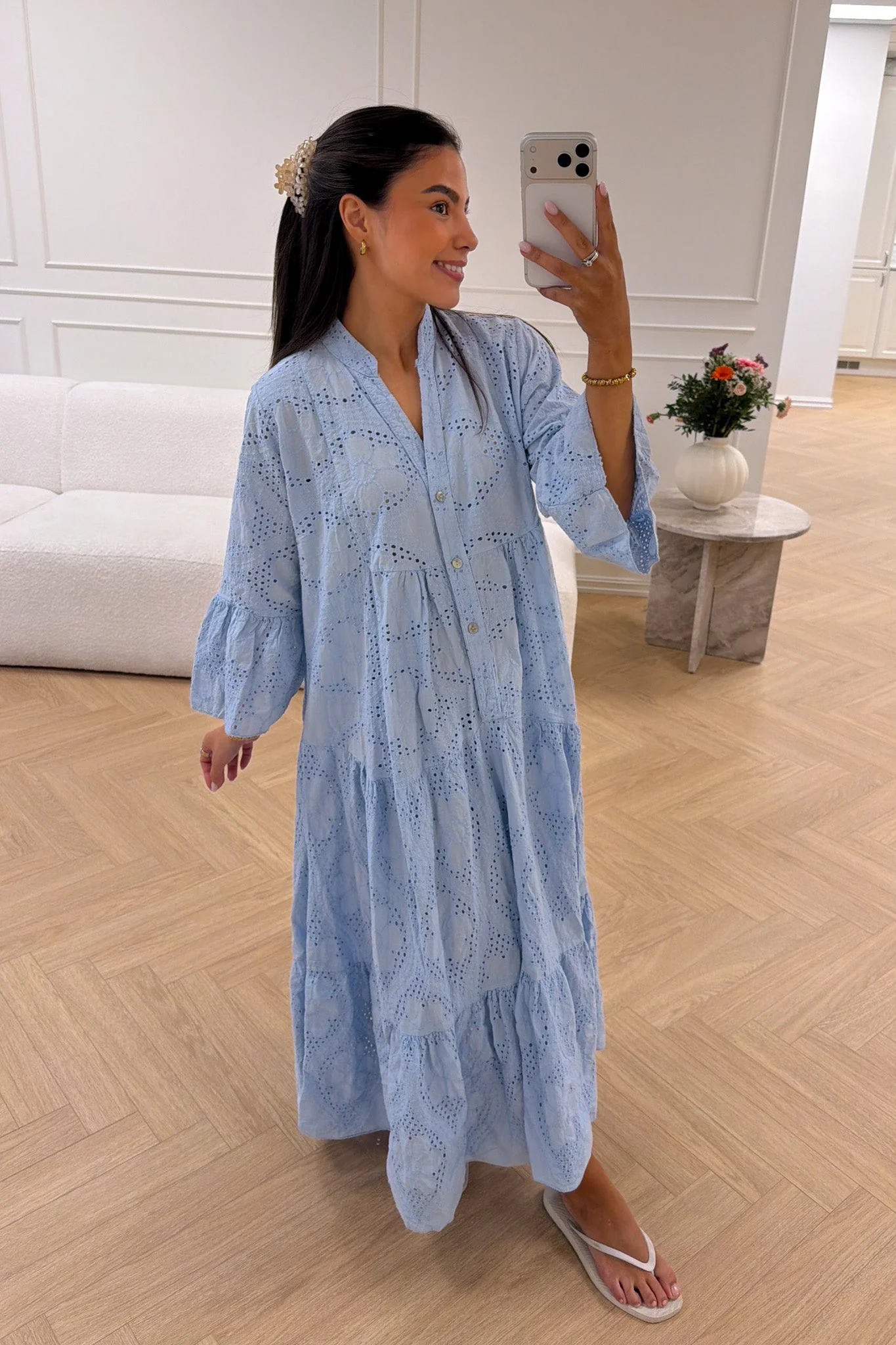 Mila Embroidery Dress Light blue - Image 4