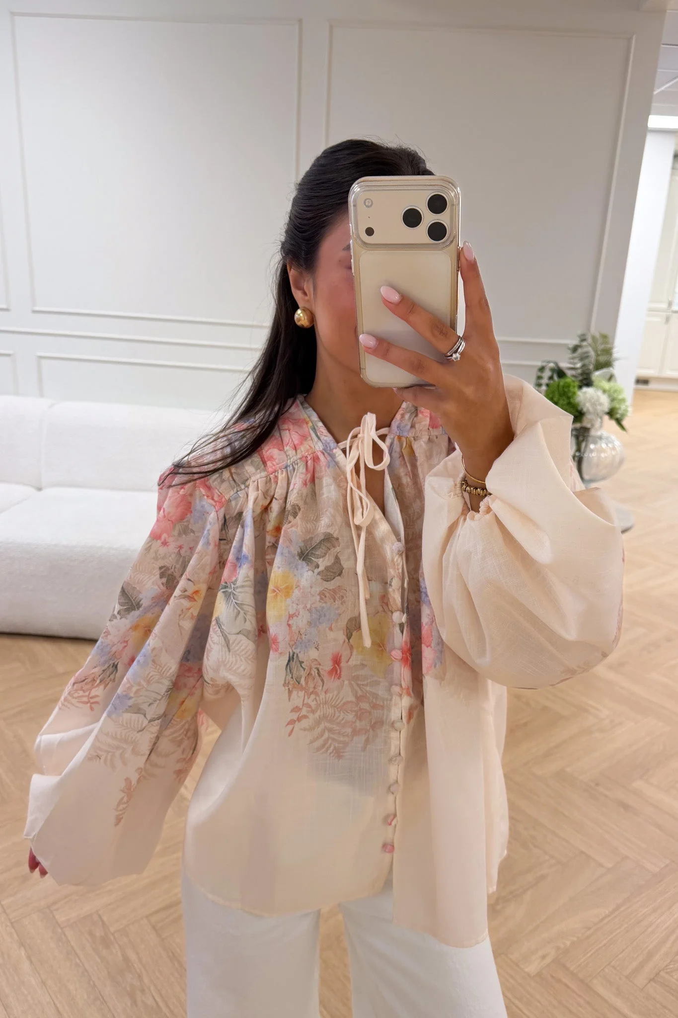 Spring Blouse Beige Flower - Image 5