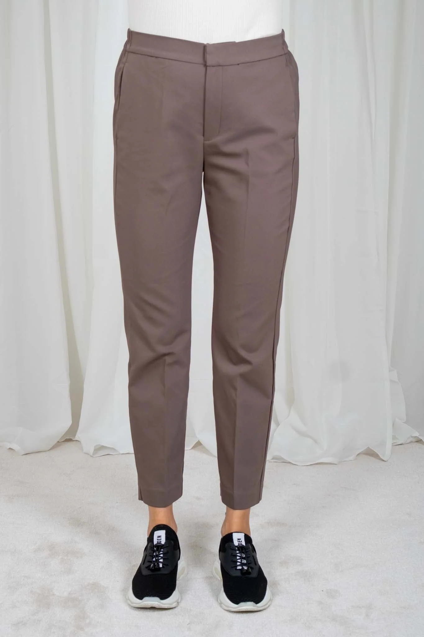 Zellaiw Flat Pant
