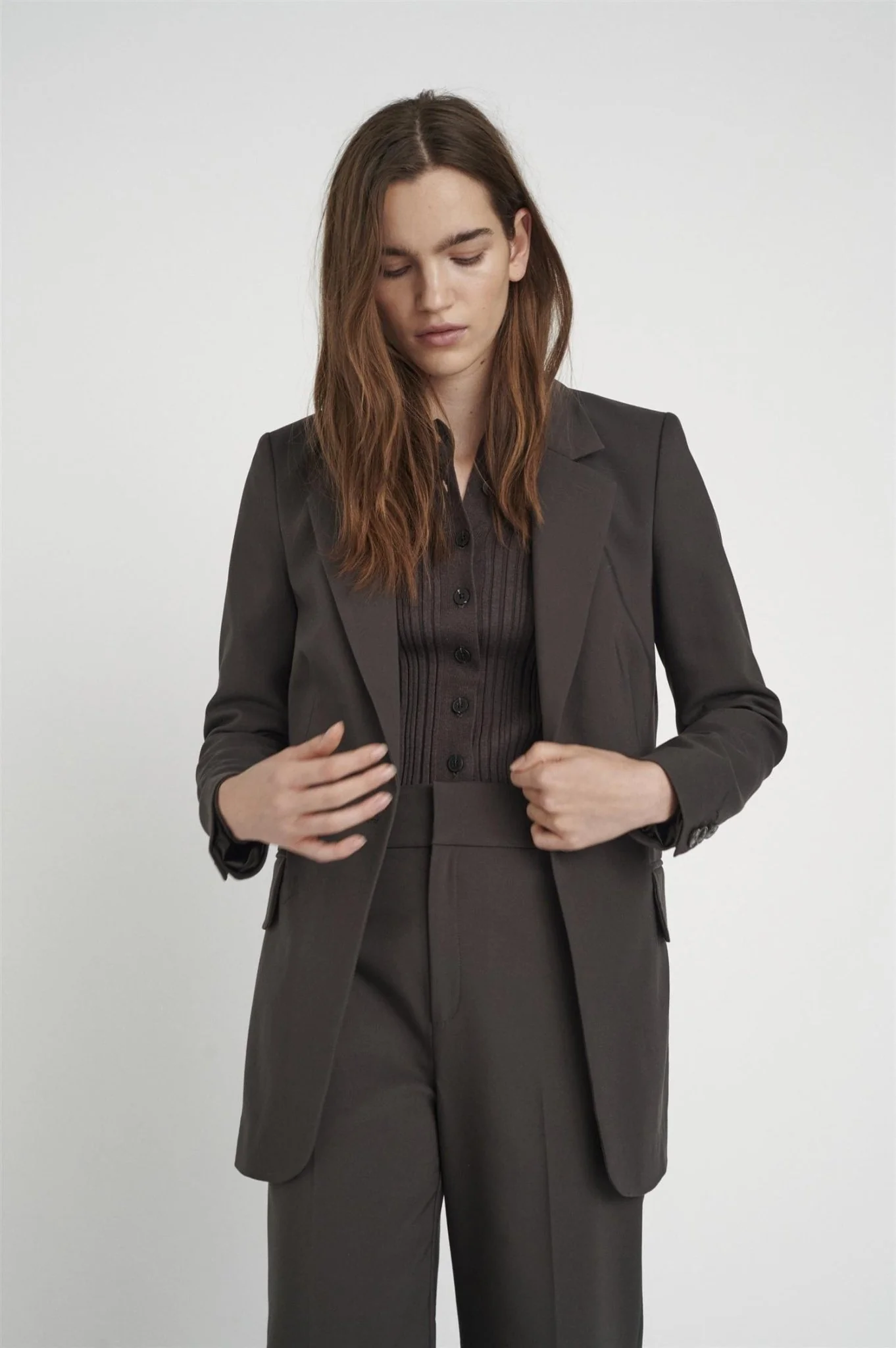 Zellaiw Long Blazer Truffle - Image 4