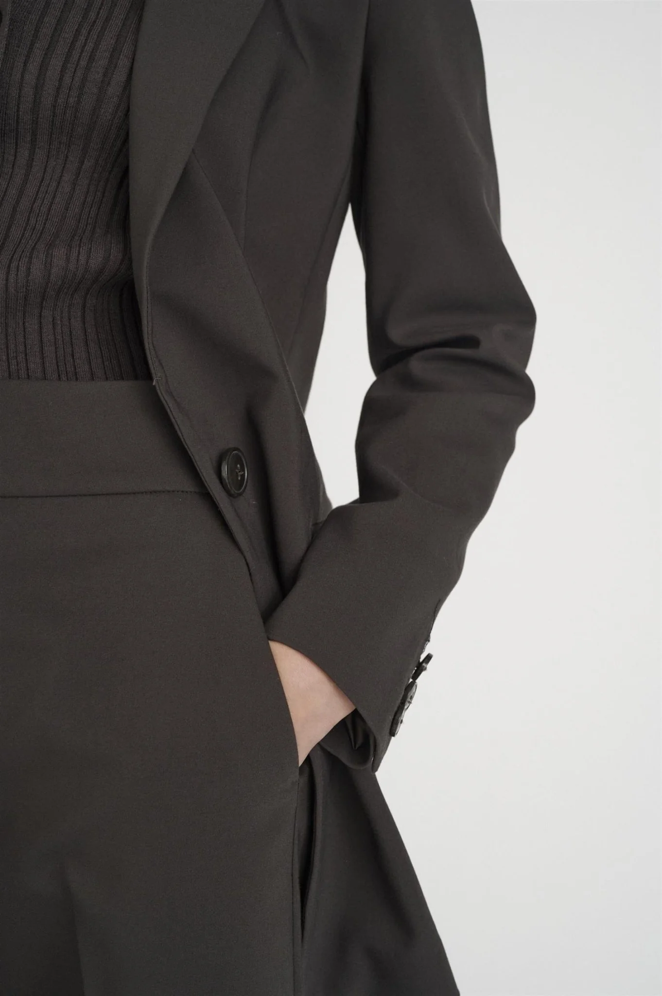 Zellaiw Long Blazer Truffle - Image 5