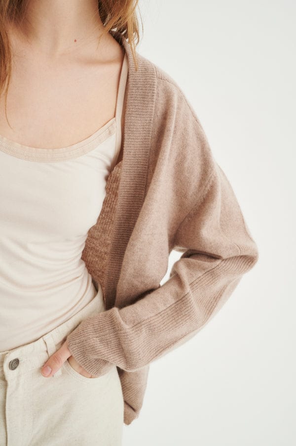 Finesse Top Chalk - Image 4