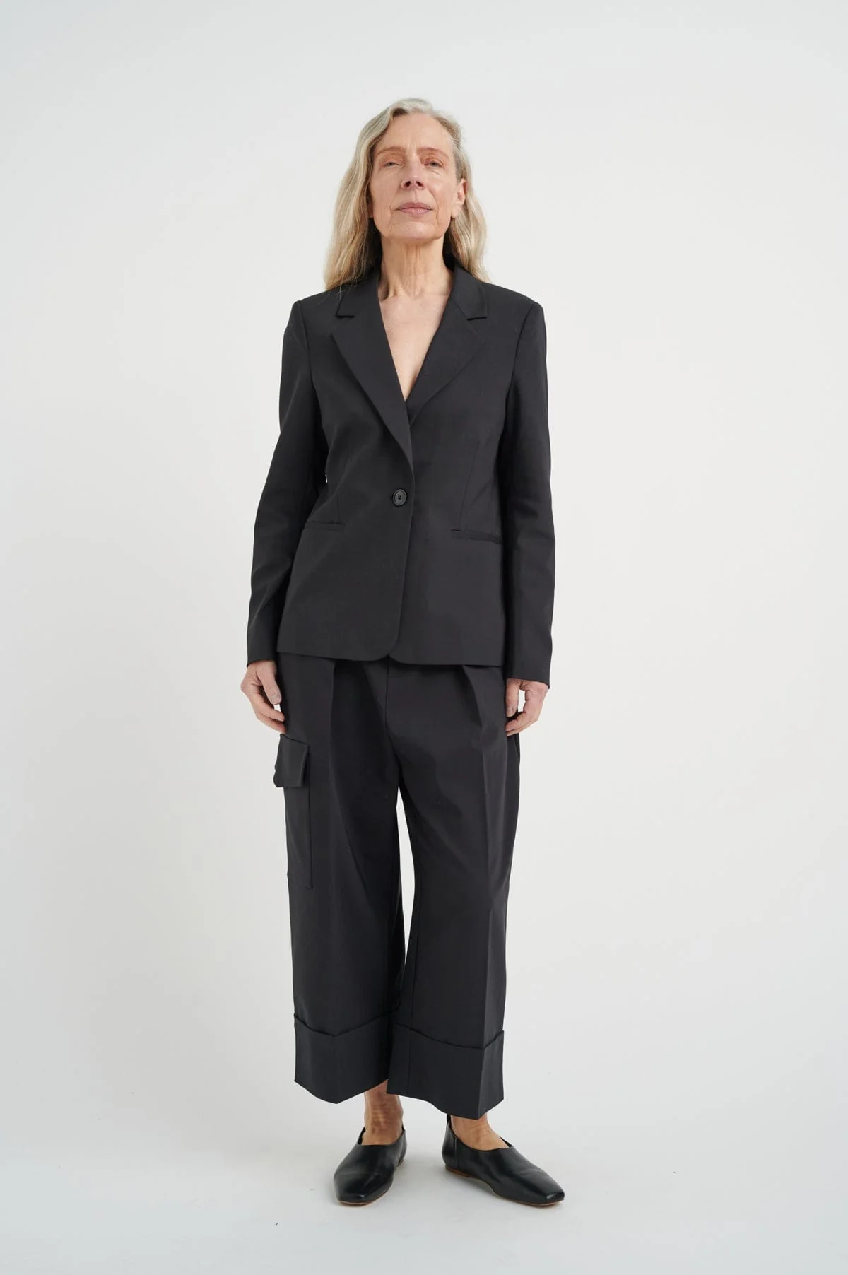 Zellaiw Classic Short Blazer Black - Image 3