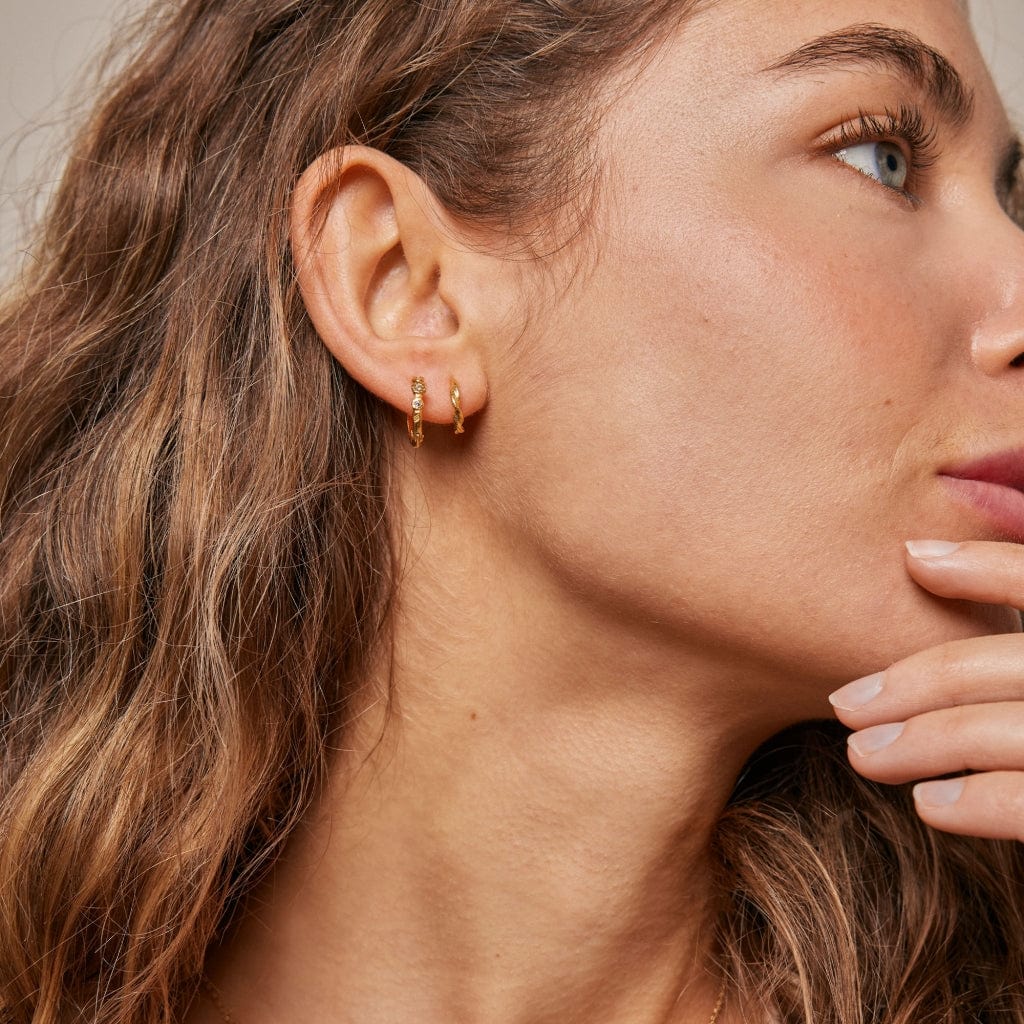 Hannah Earrings Gold - Image 3