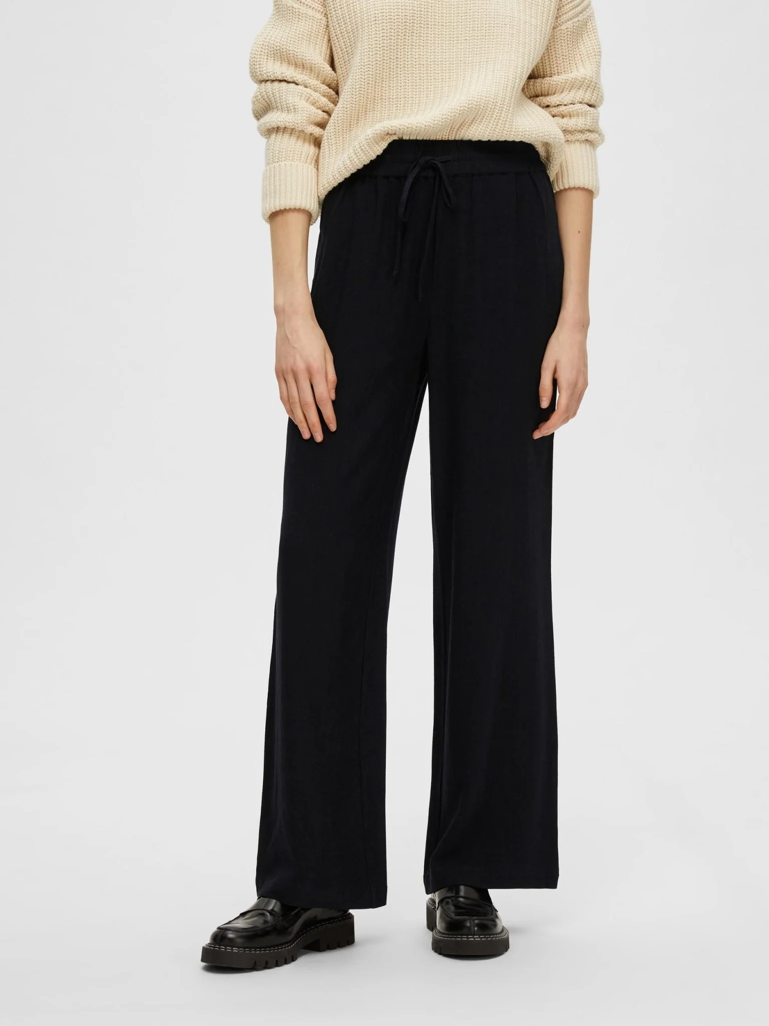 Viva-Gulia Hw Long Linen Pant  Black - Image 3