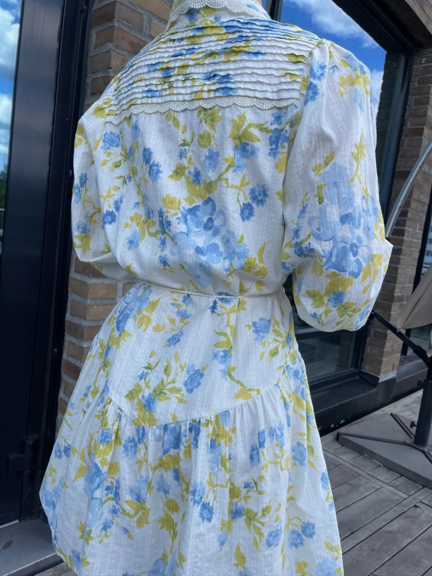 Yassomelli Ls Shirt Dress Fest Birch W. Blue Flowers - Image 4