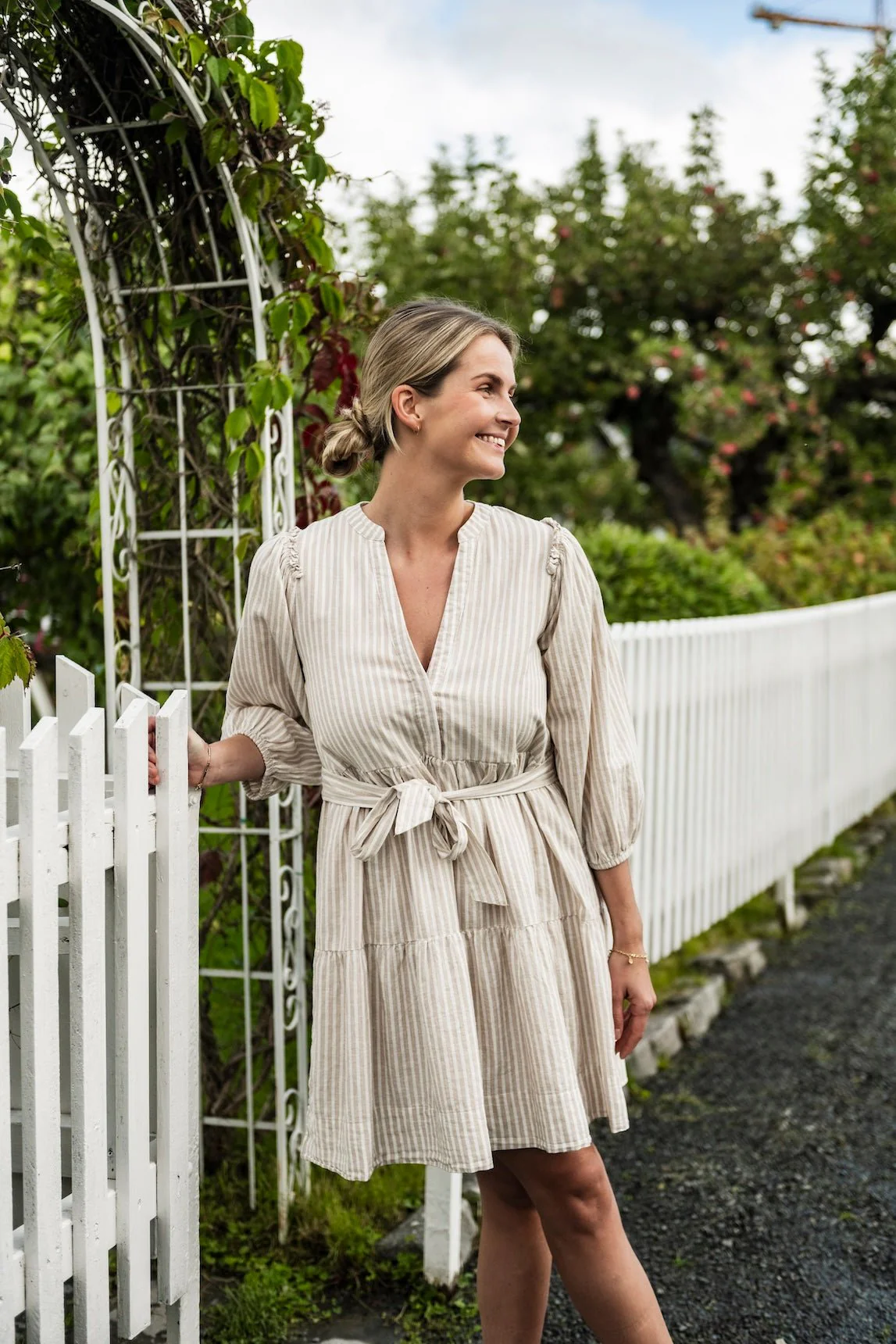 Hillie 3/4 Striped Short Linen Dressb Snow White Humus - Image 2