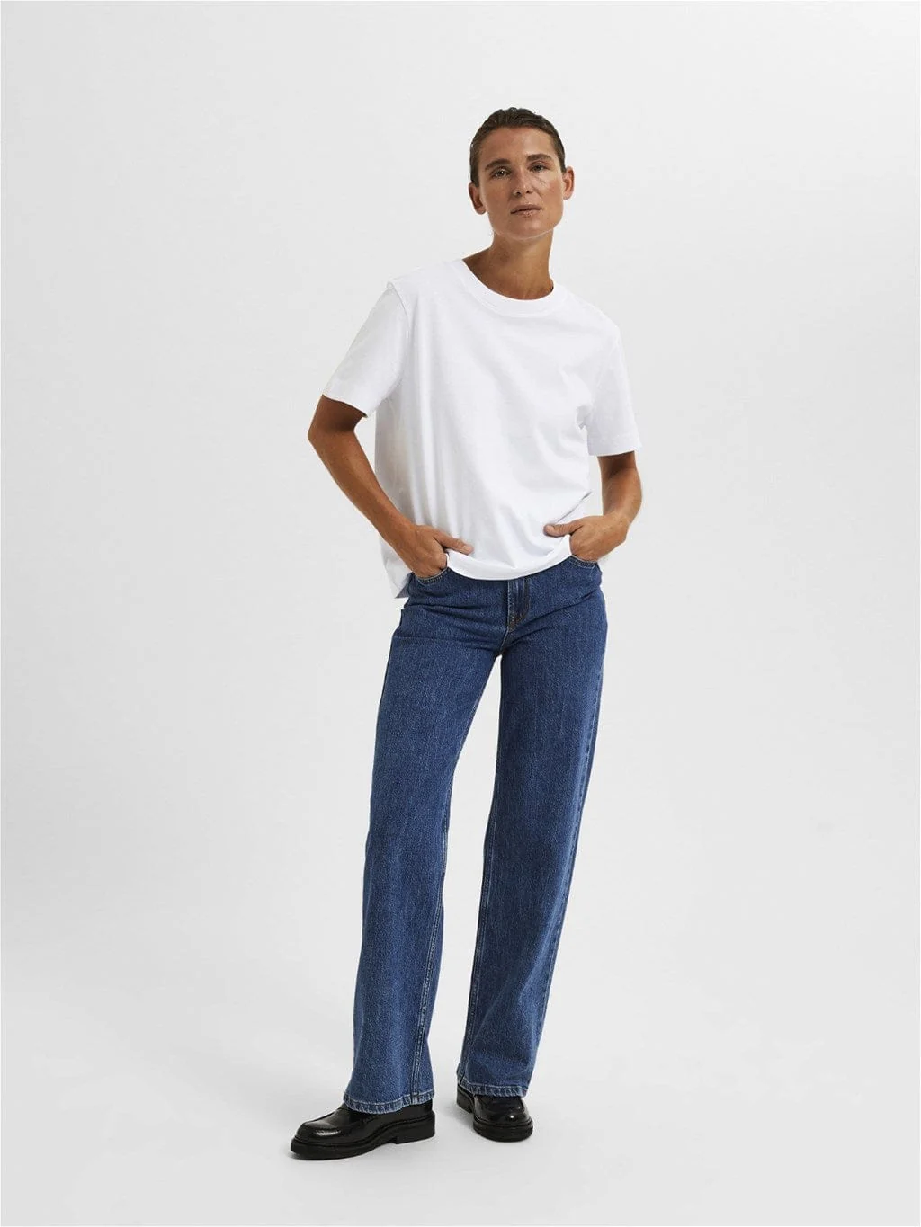 Essential Ss Boxy Tee Bright White - Image 7