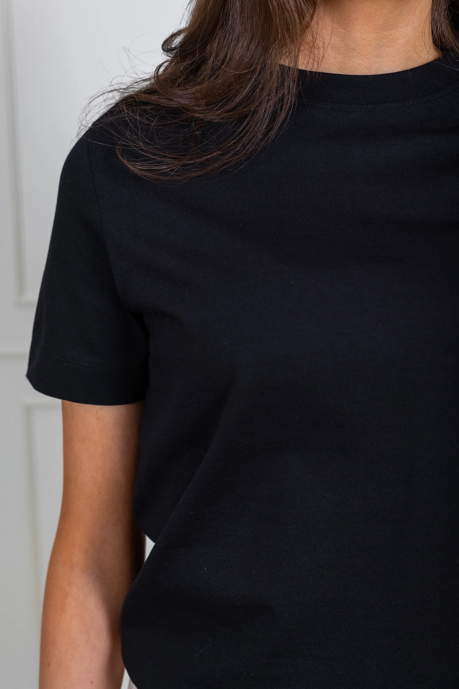 Essential Ss Boxy Tee Black - Image 5