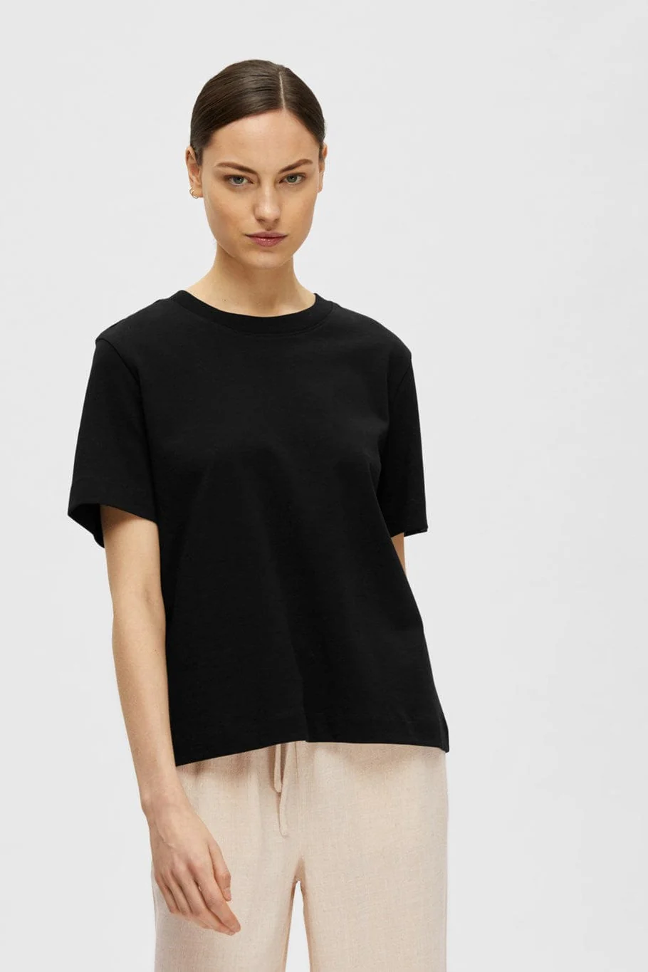 Essential Ss Boxy Tee Black - Image 8