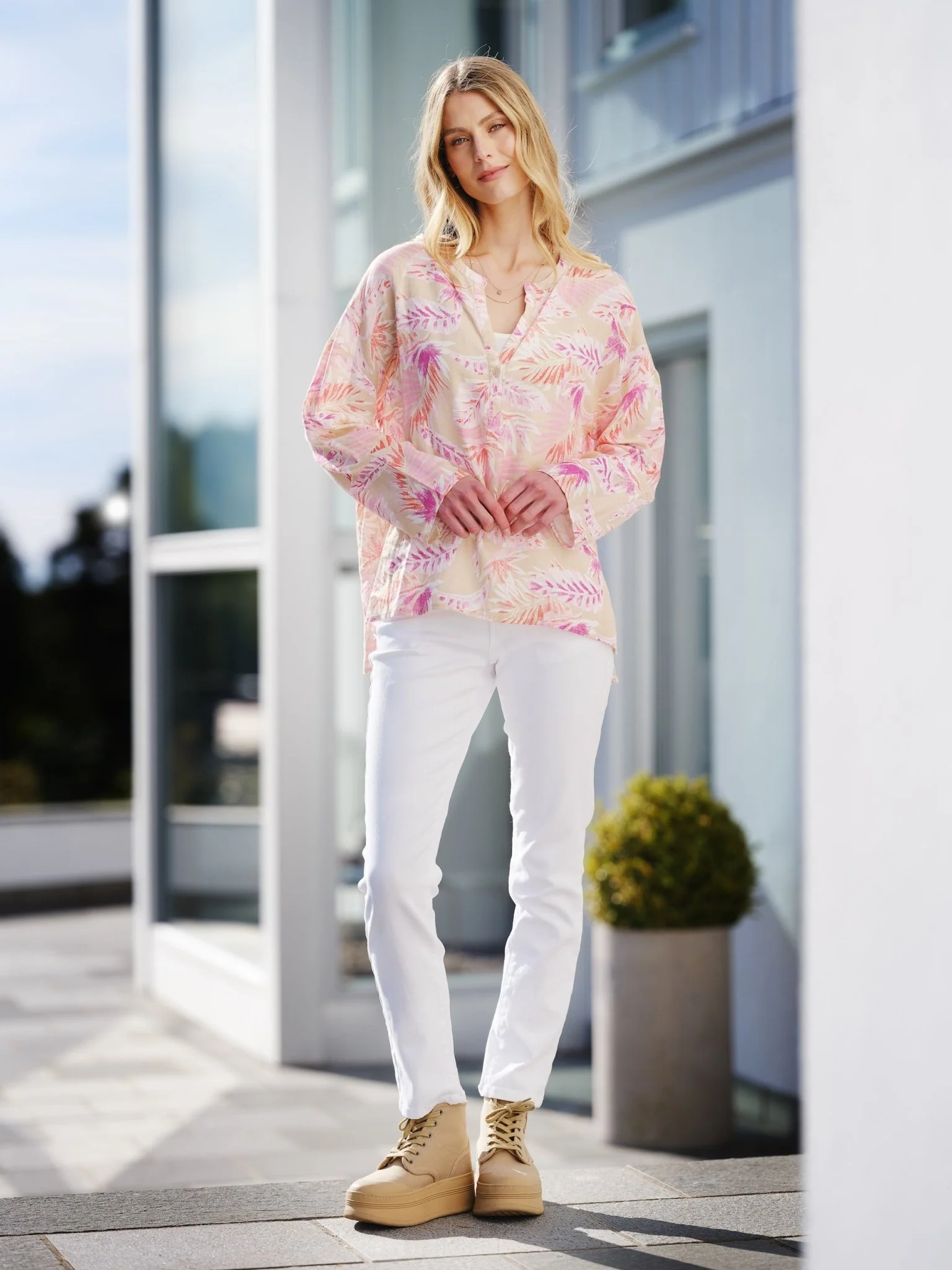 Sara Blouse Tropical Pink - Image 3