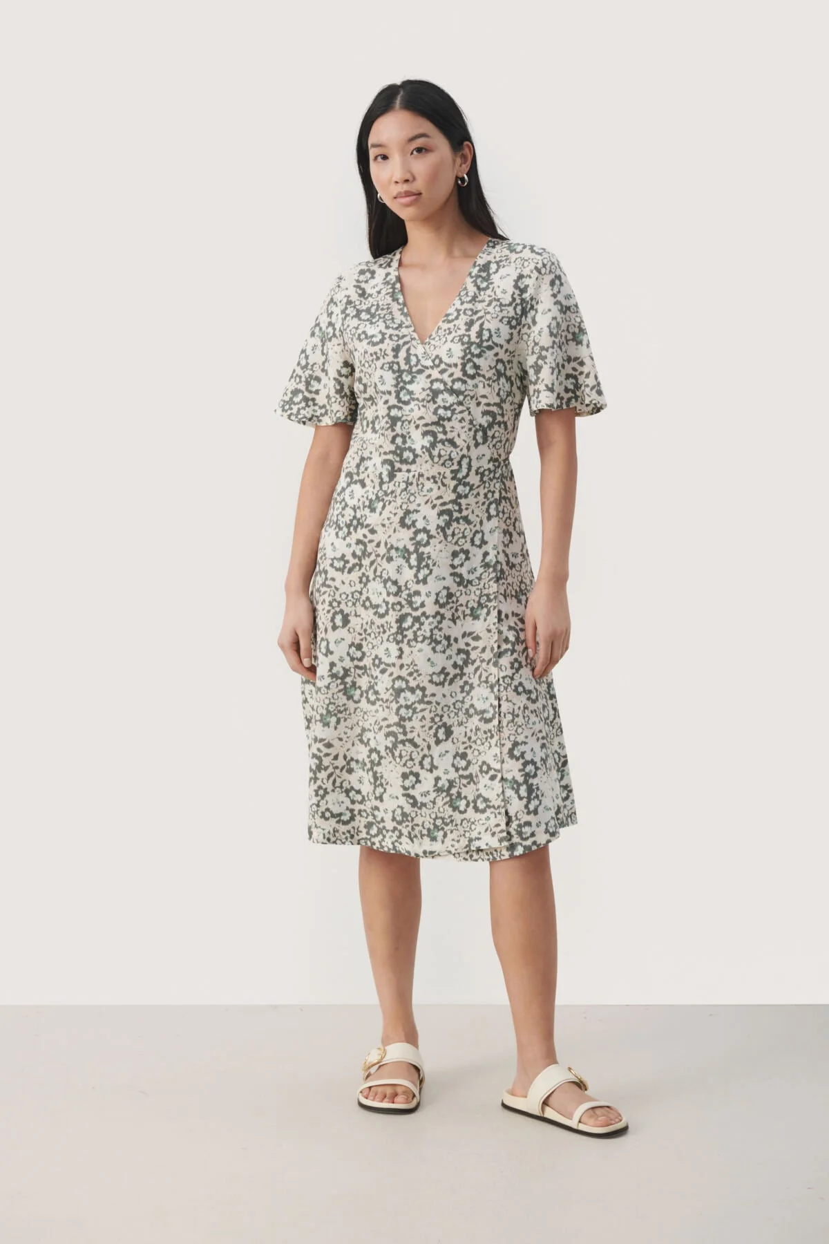 Gilandapw Dress Agave Green Blurred Flower - Image 7