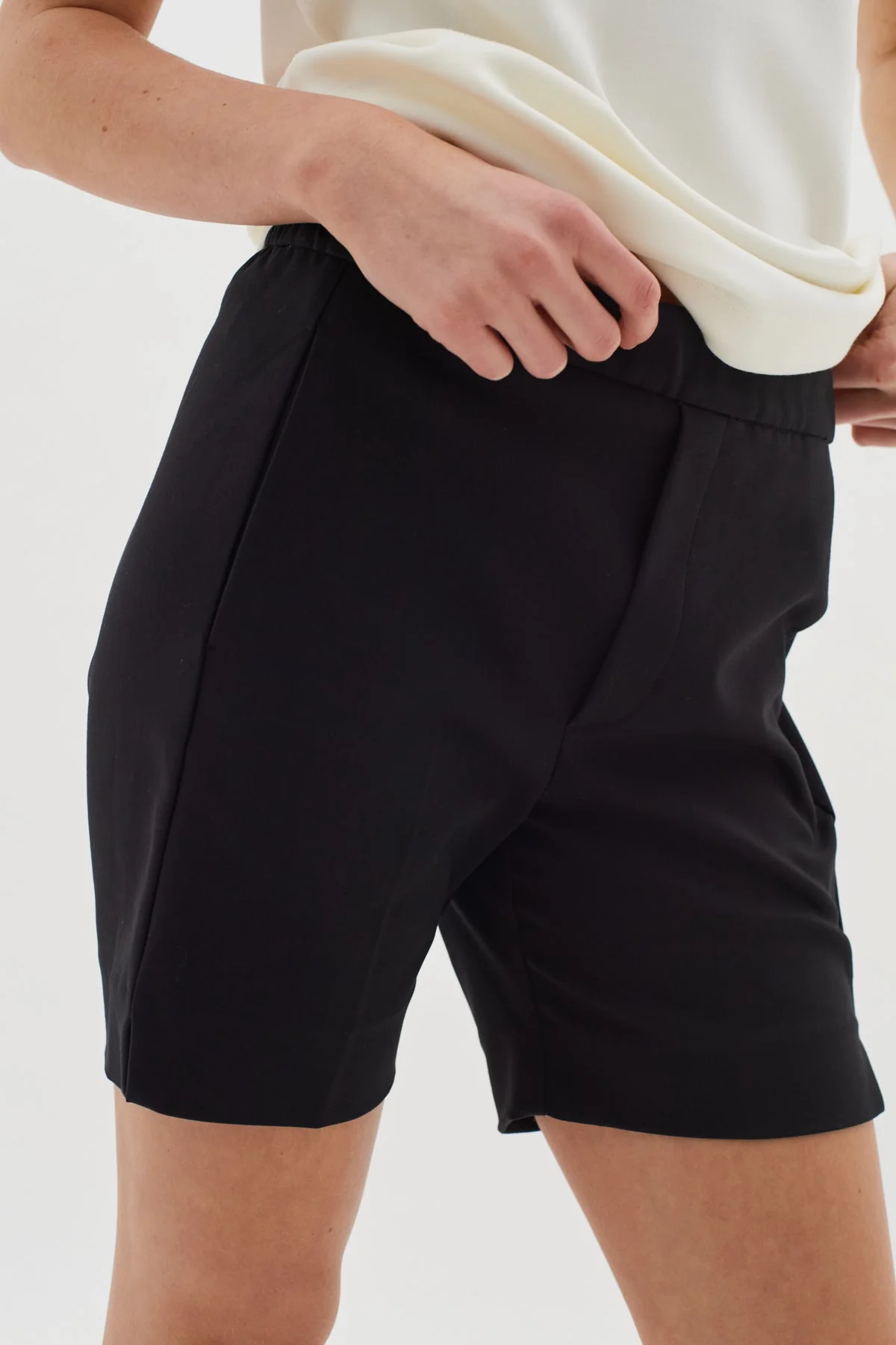 Ziggiiw Shorts Black - Image 8