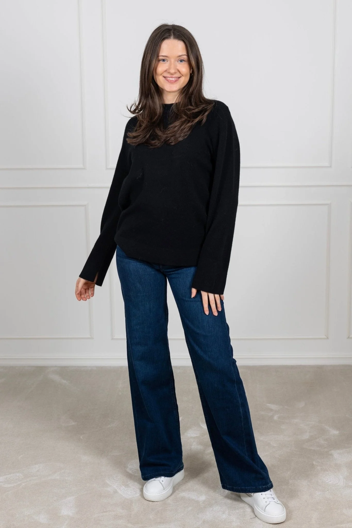Yasemilie O-Neck Knit Pullover Black - Image 4
