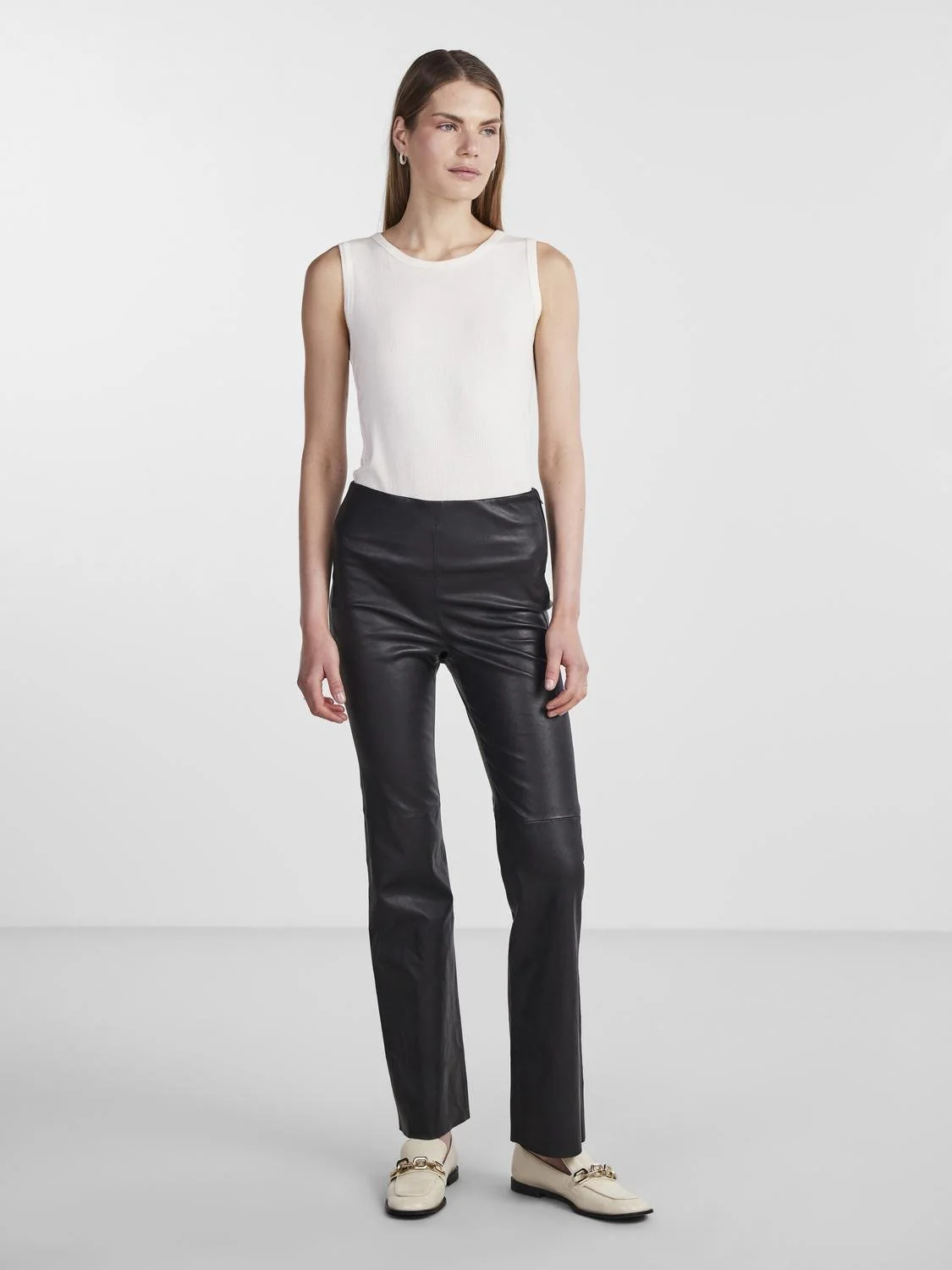 Yaszellu Bootcut Leather Pant Black - Image 8