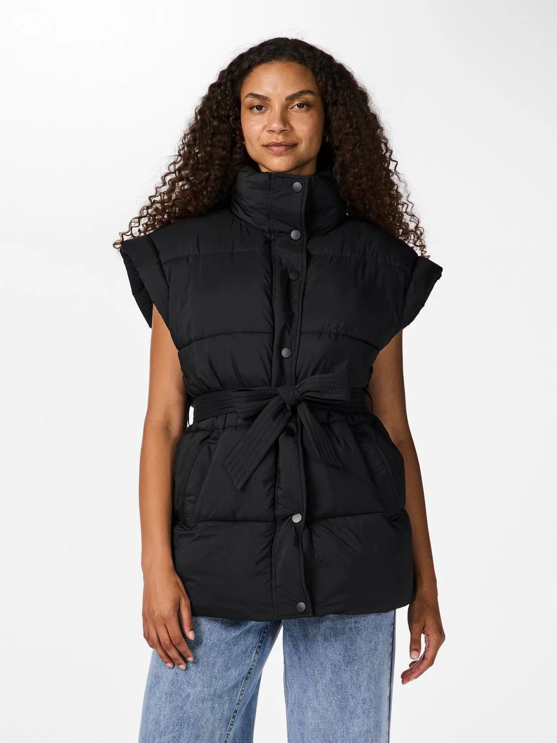 Yasmerla Padded Vest Black - Image 8
