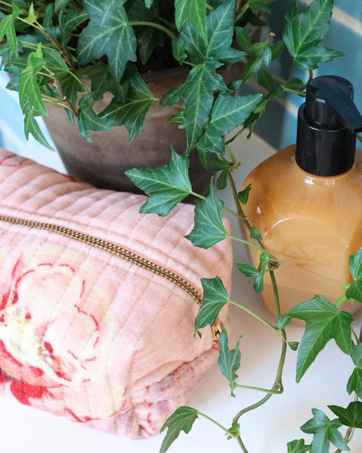 Makeup Bag Velvet Pink Flower Vine