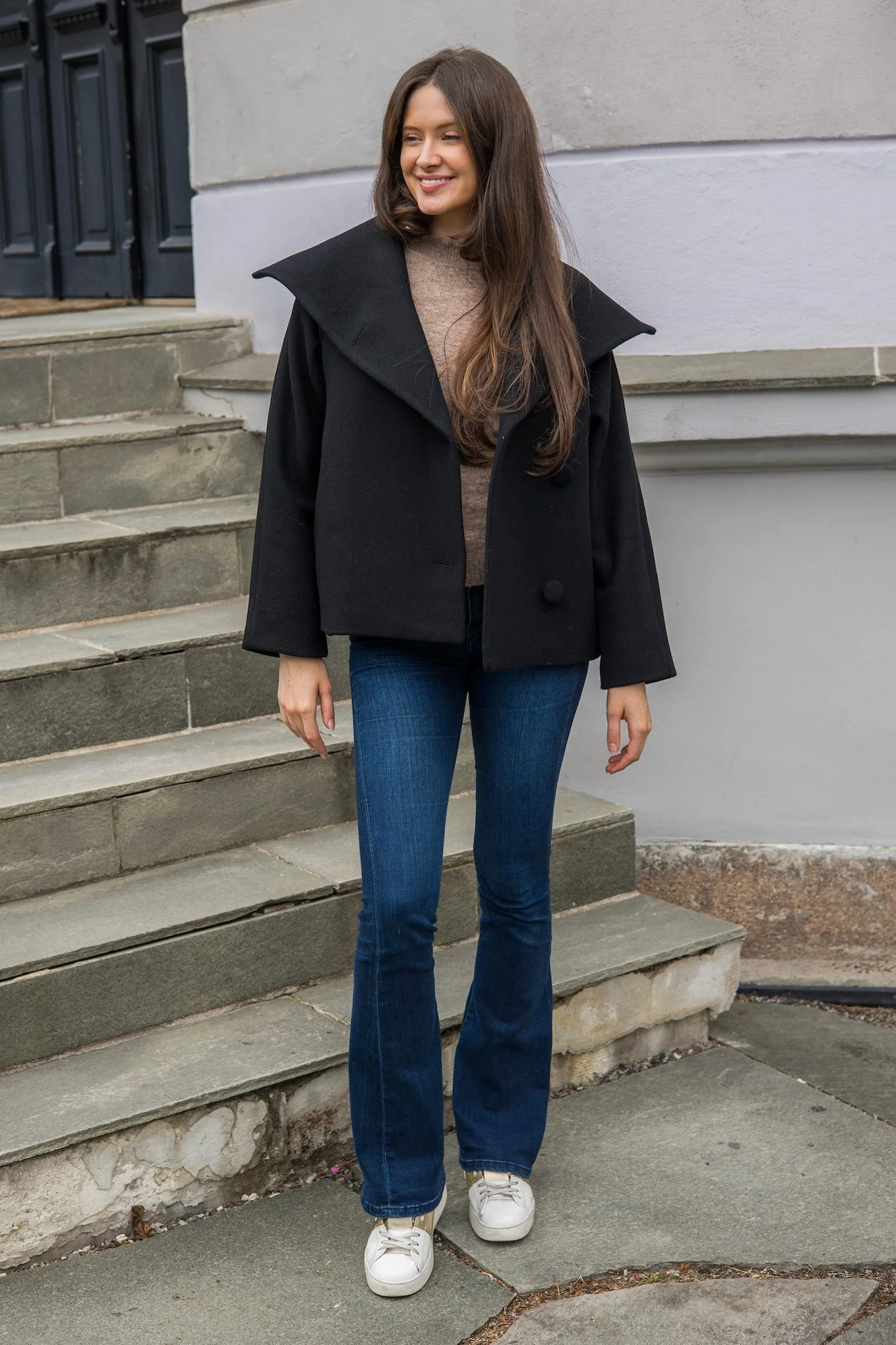 Perryiw Short Coat Black - Image 4